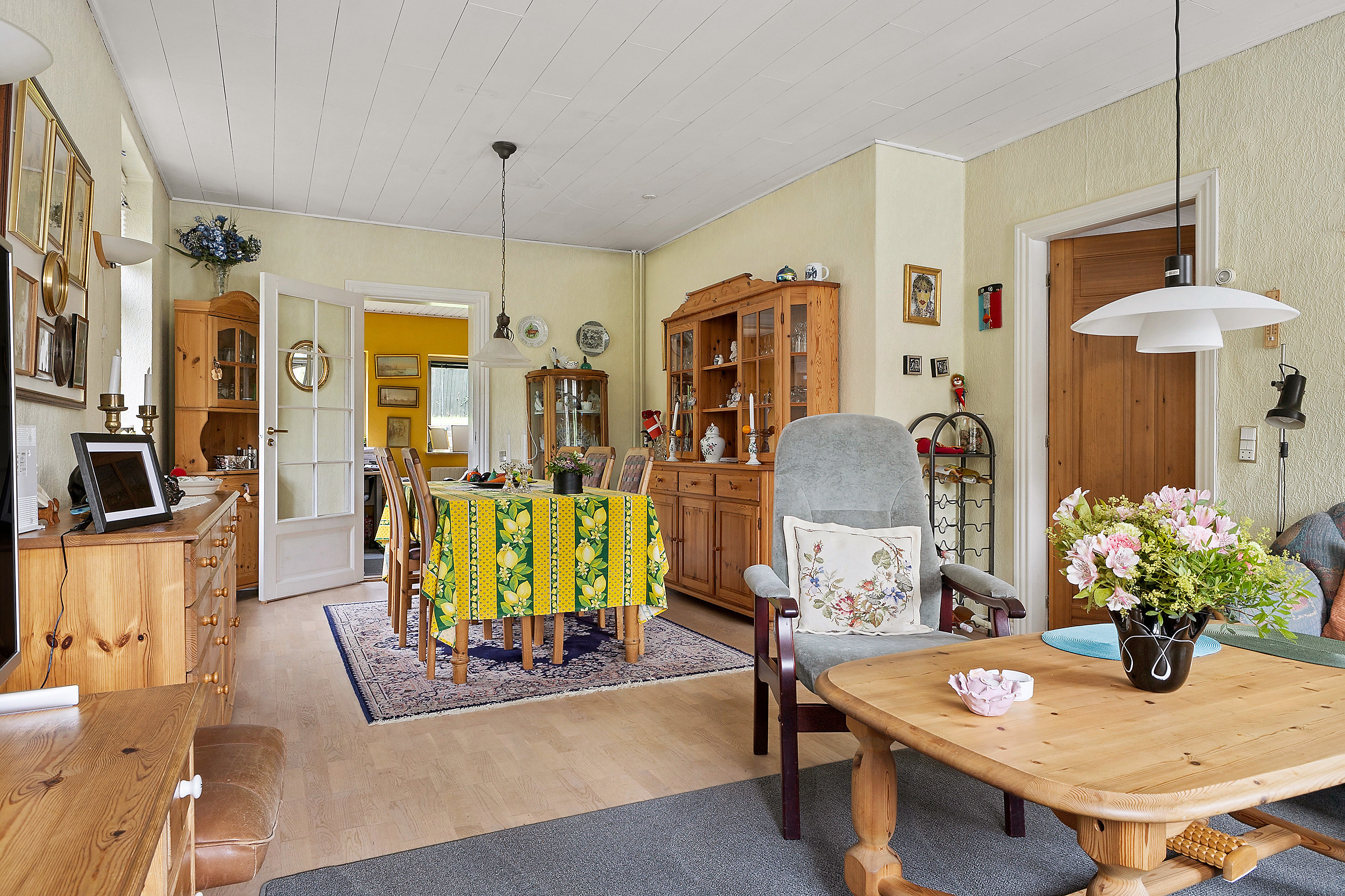 Fremhævet stue billede i fuldskærmstilstand. Billede af Moltrupvej 32, 6100 Haderslev