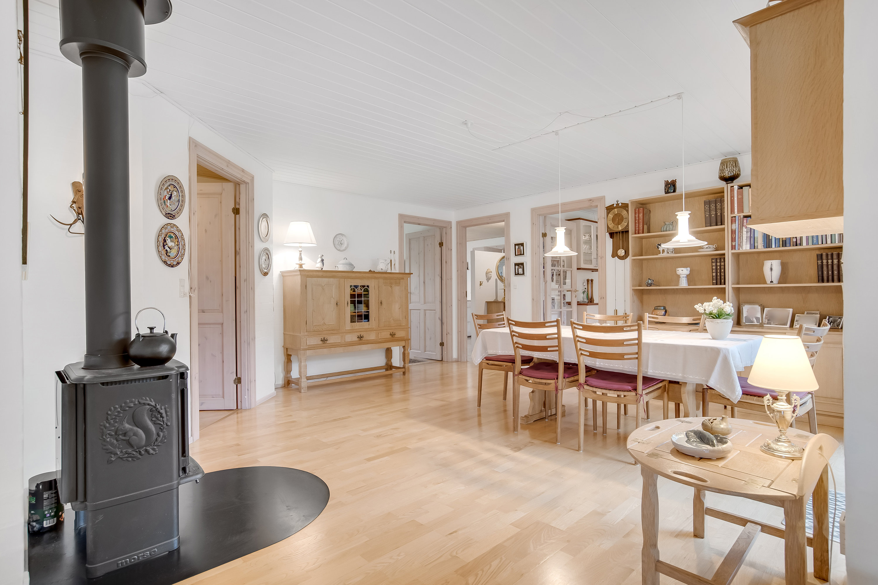 Fremhævet stue billede i fuldskærmstilstand. Billede af Kirketoft 72, Asp, 7600 Struer