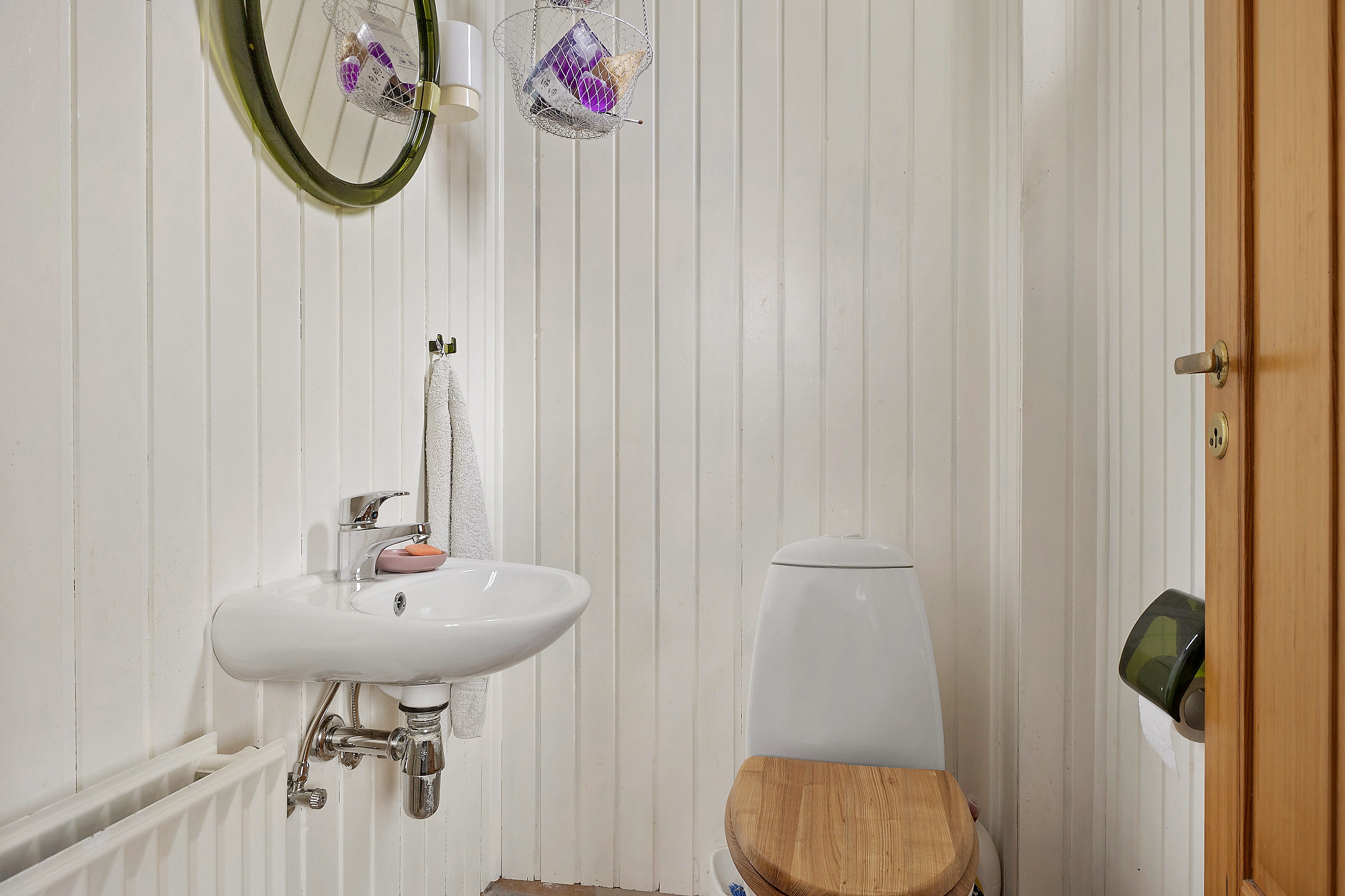 Fremhævet toilet billede i fuldskærmstilstand. Billede af Moltrupvej 32, 6100 Haderslev