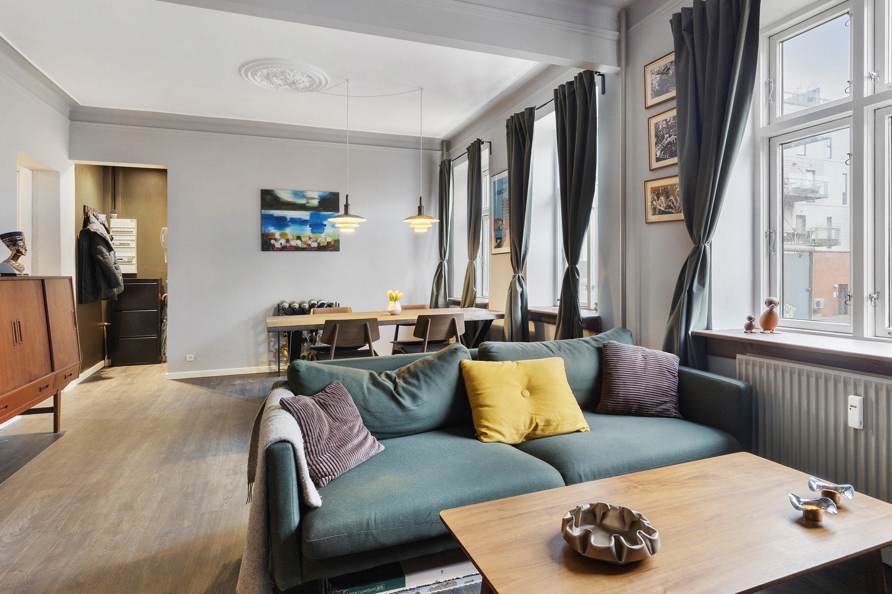 Fremhævet stue billede i fuldskærmstilstand. Billede af Østerbro 48, st.. tv., 9000 Aalborg