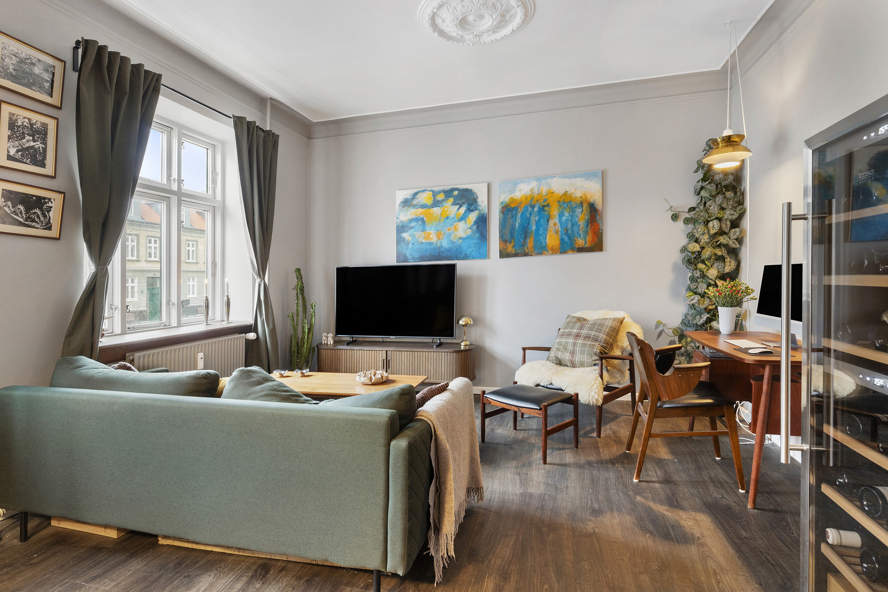 Fremhævet stue billede i fuldskærmstilstand. Billede af Østerbro 48, st.. tv., 9000 Aalborg