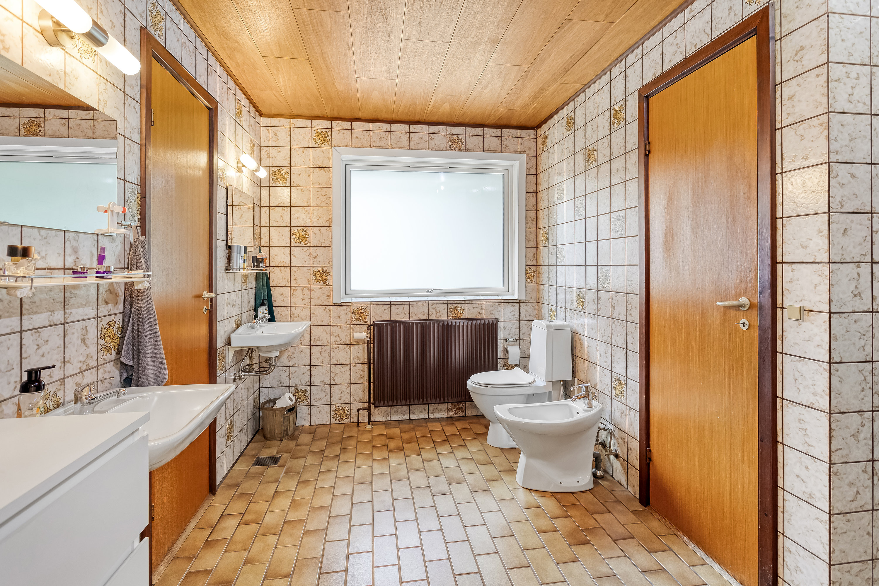 Fremhævet badeværelse billede i fuldskærmstilstand. Billede af Frifeltvej 38, Normsted, 6780 Skærbæk