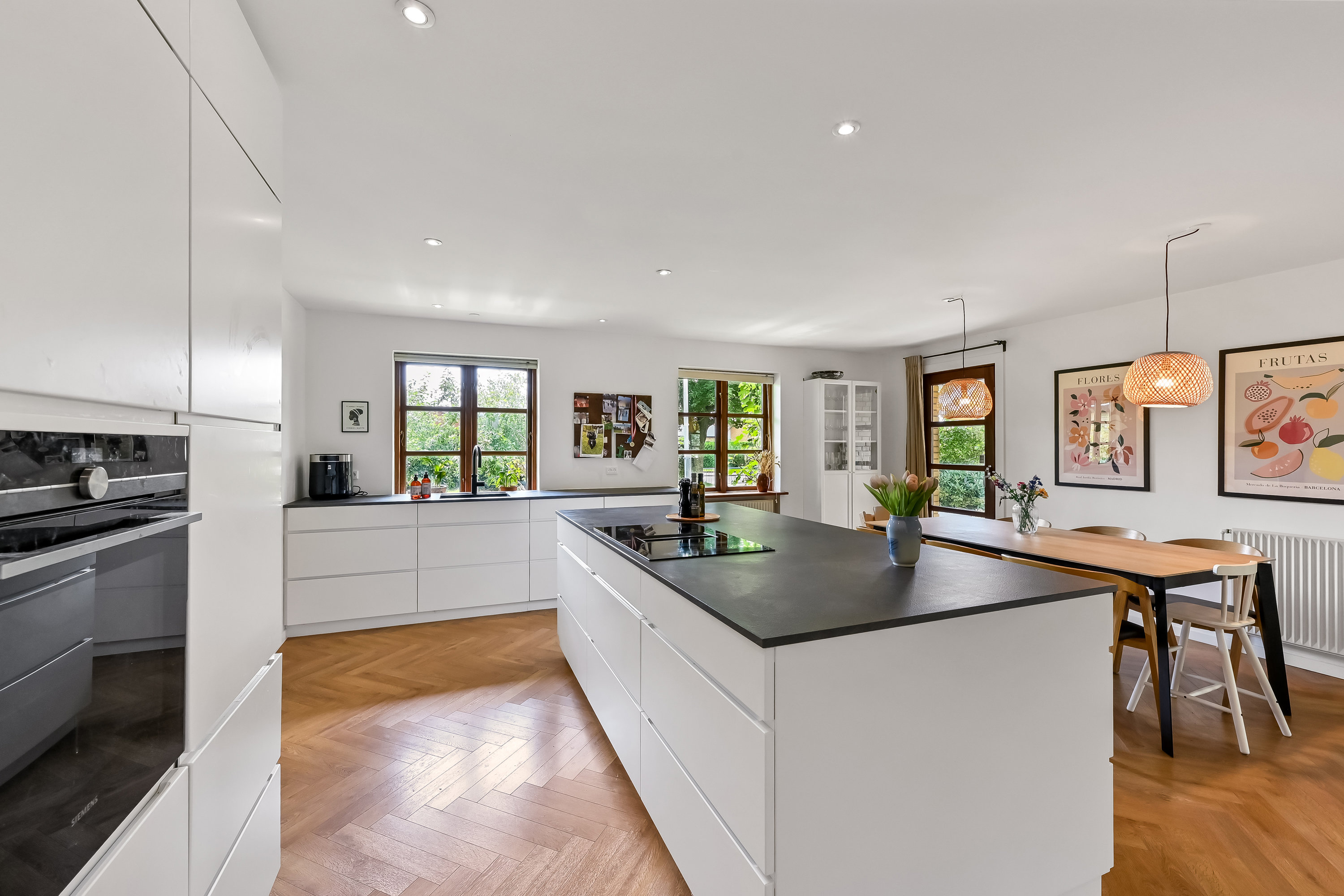 Fremhævet  billede i fuldskærmstilstand. Billede af Frilandsvej 9, Lind, 7400 Herning