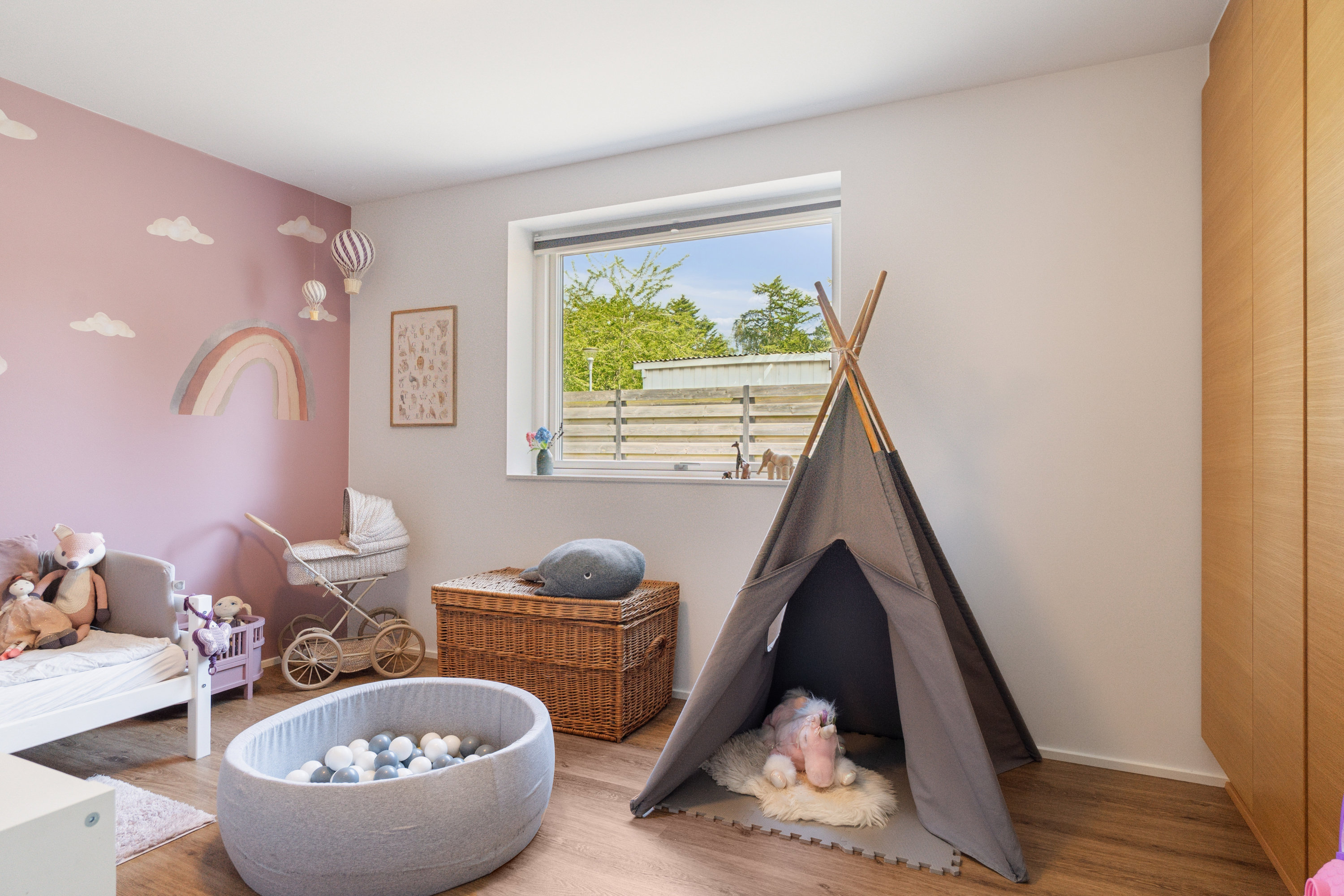 Fremhævet værelse billede i fuldskærmstilstand. Billede af Bøgeskov Høvej 9G, 8260 Viby J