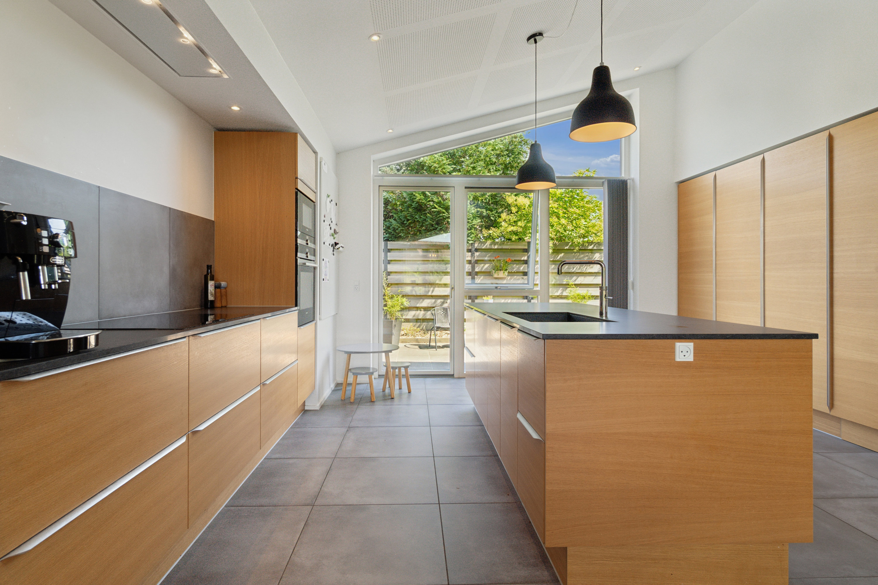 Fremhævet køkken billede i fuldskærmstilstand. Billede af Bøgeskov Høvej 9G, 8260 Viby J