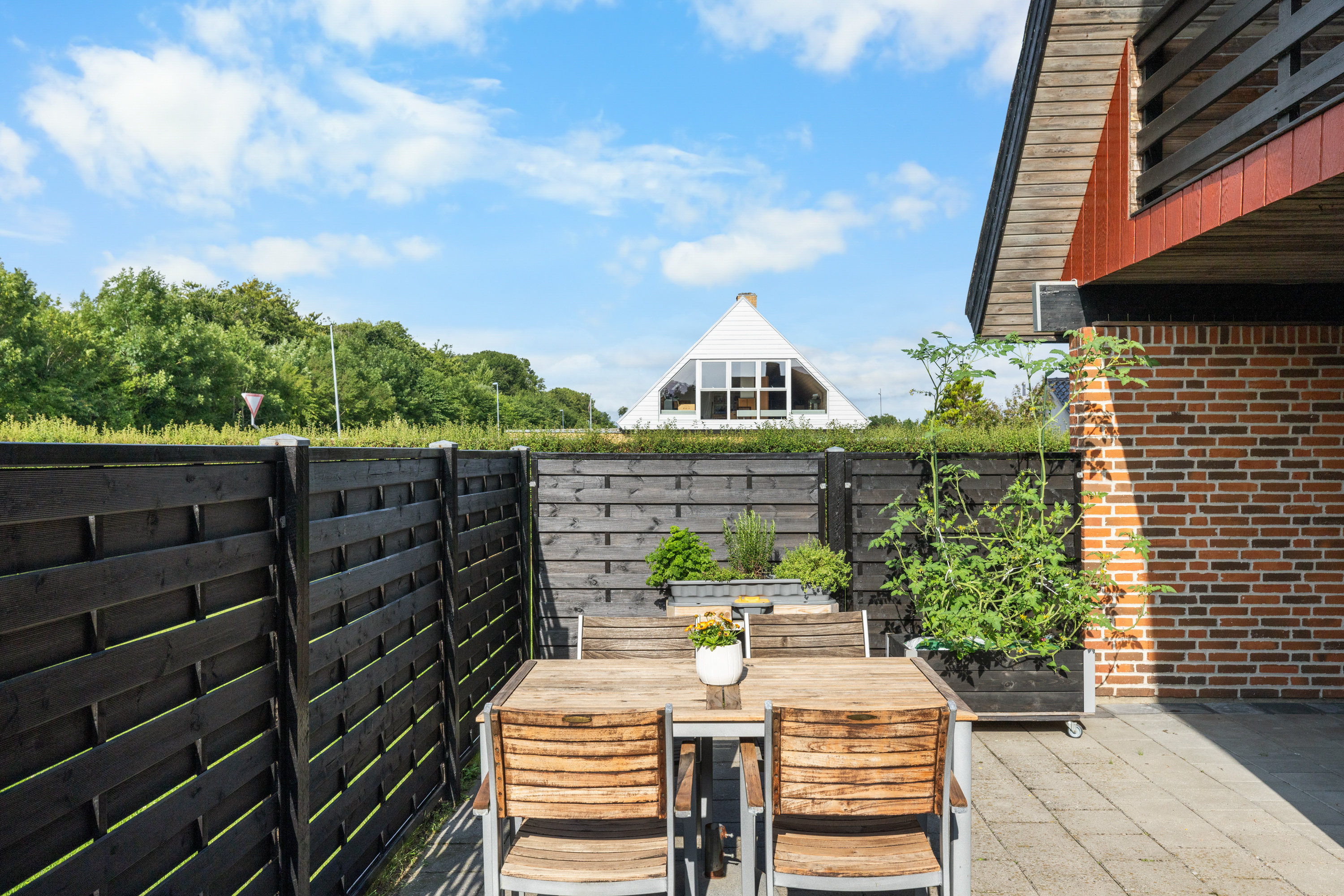 Fremhævet terrasse billede i fuldskærmstilstand. Billede af Sybergsvej 2, 7000 Fredericia