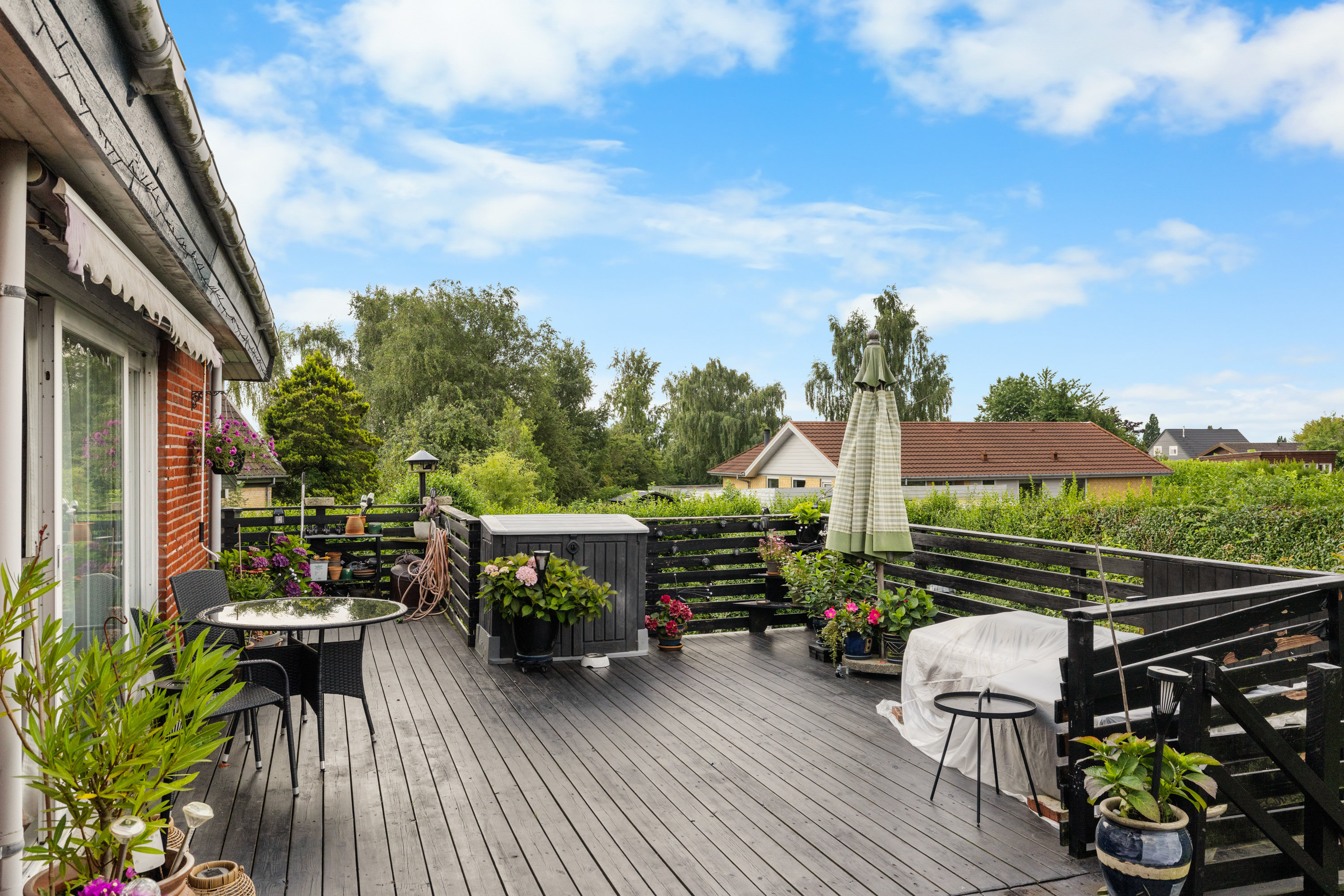 Fremhævet terrasse billede i fuldskærmstilstand. Billede af Urtehaven 15, Taulov, 7000 Fredericia