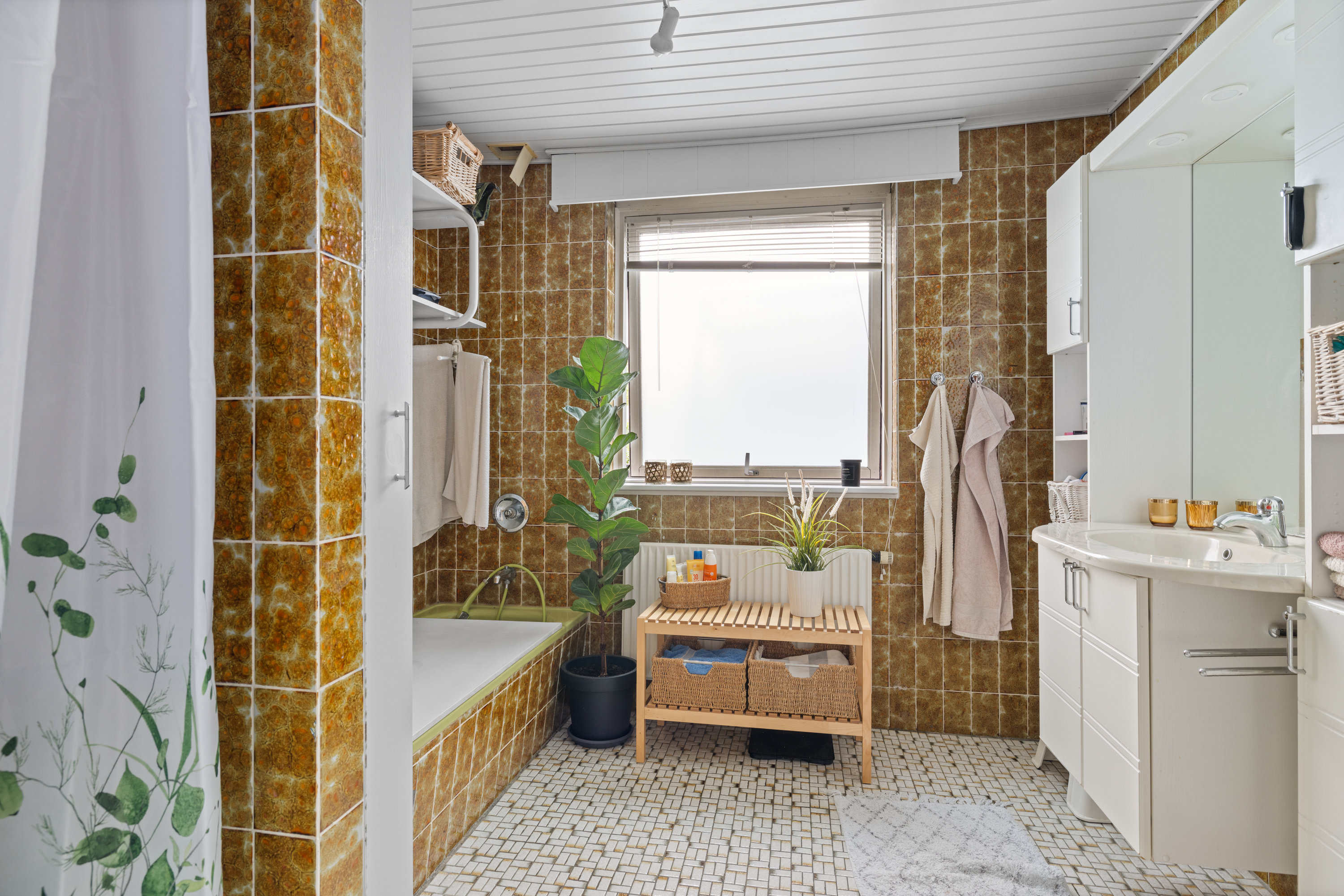 Fremhævet badeværelse billede i fuldskærmstilstand. Billede af Urtehaven 15, Taulov, 7000 Fredericia