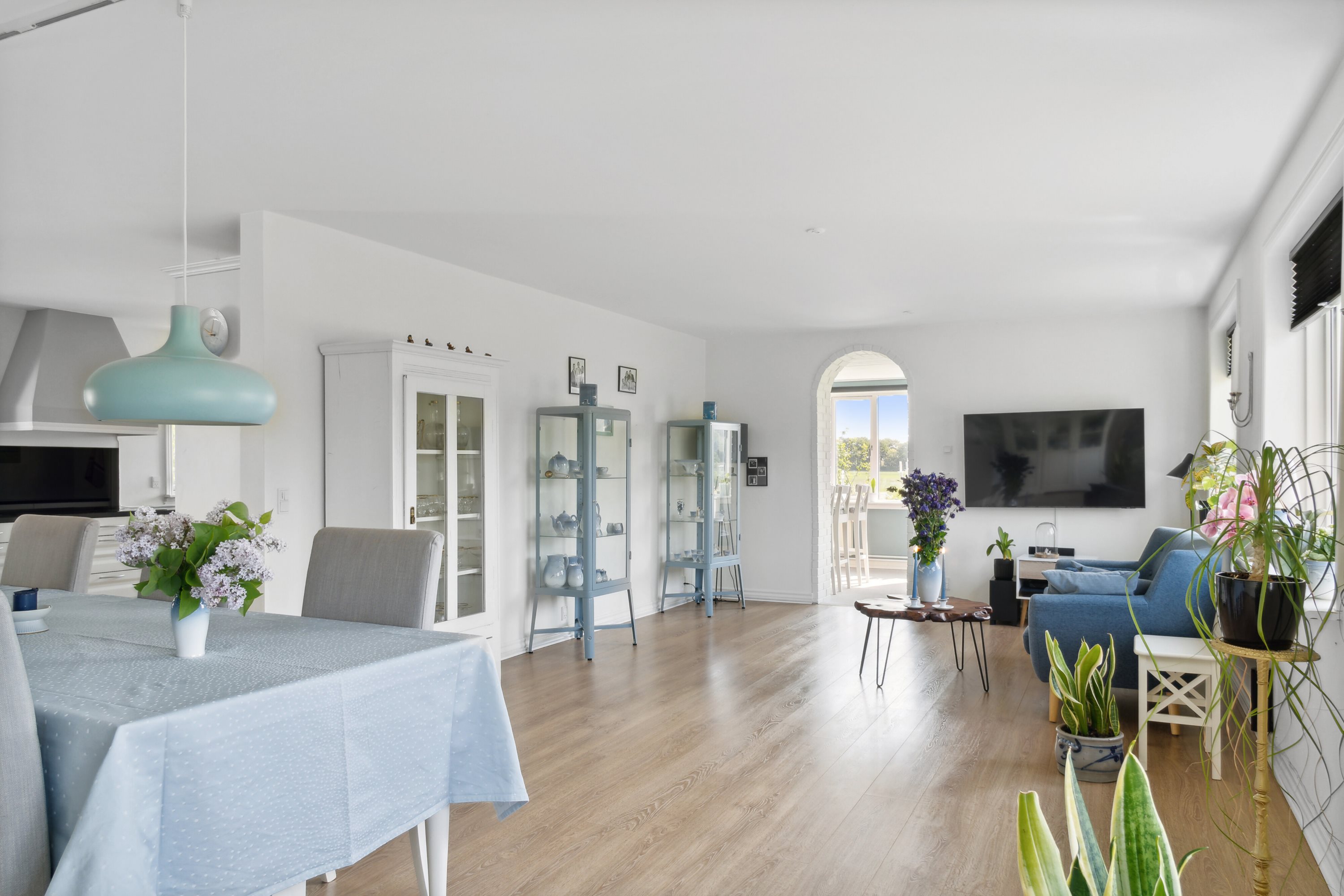 Miniaturebillede 1: stue. Billede af Slotsvej 5, 8860 Ulstrup