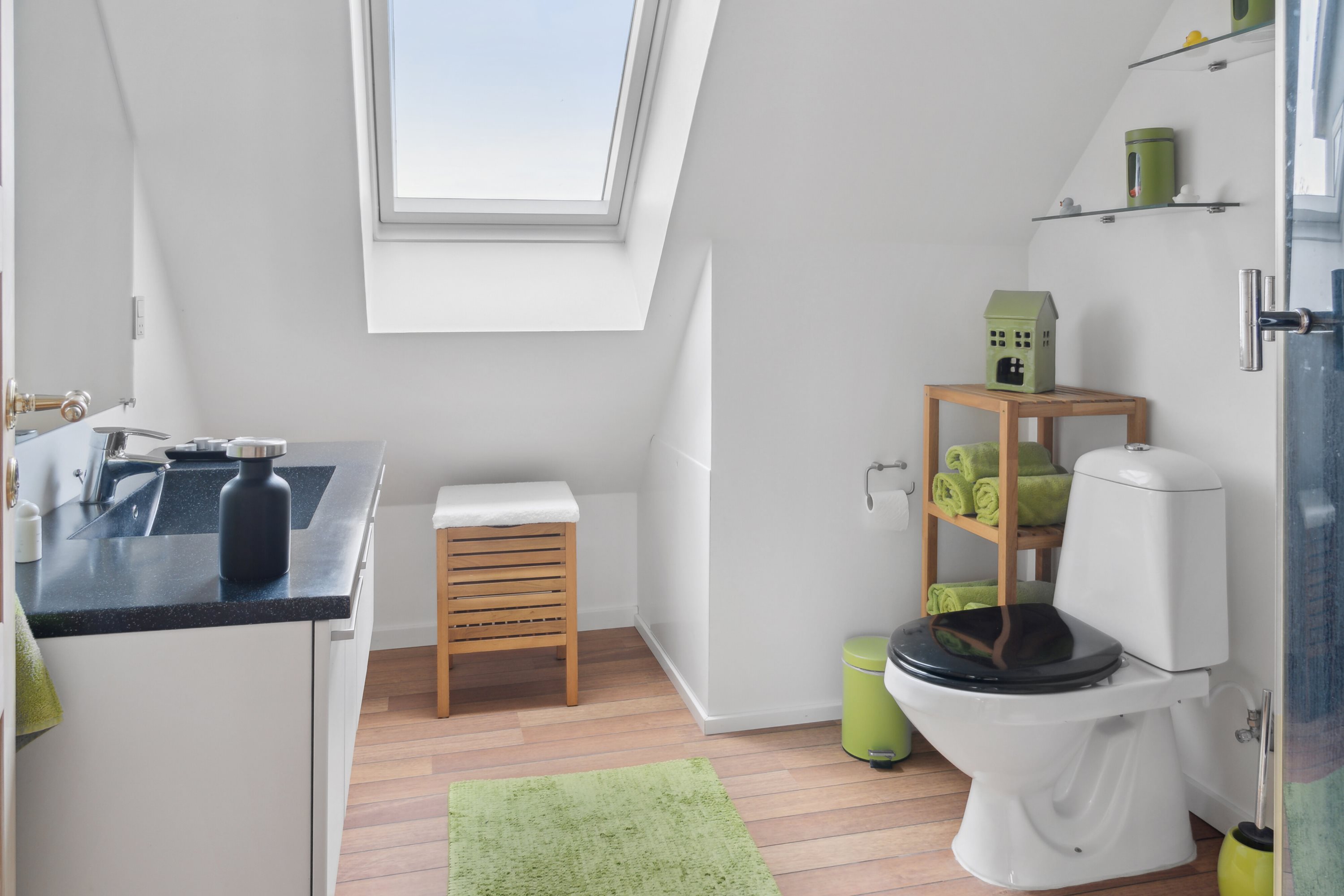 Fremhævet badeværelse billede i fuldskærmstilstand. Billede af Slotsvej 5, 8860 Ulstrup