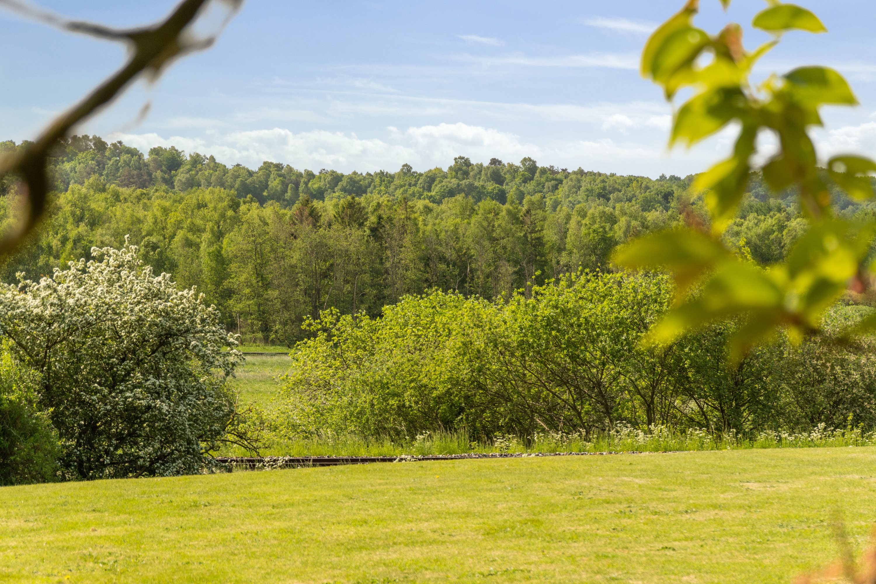 Fremhævet udendørs billede i fuldskærmstilstand. Billede af Slotsvej 5, 8860 Ulstrup