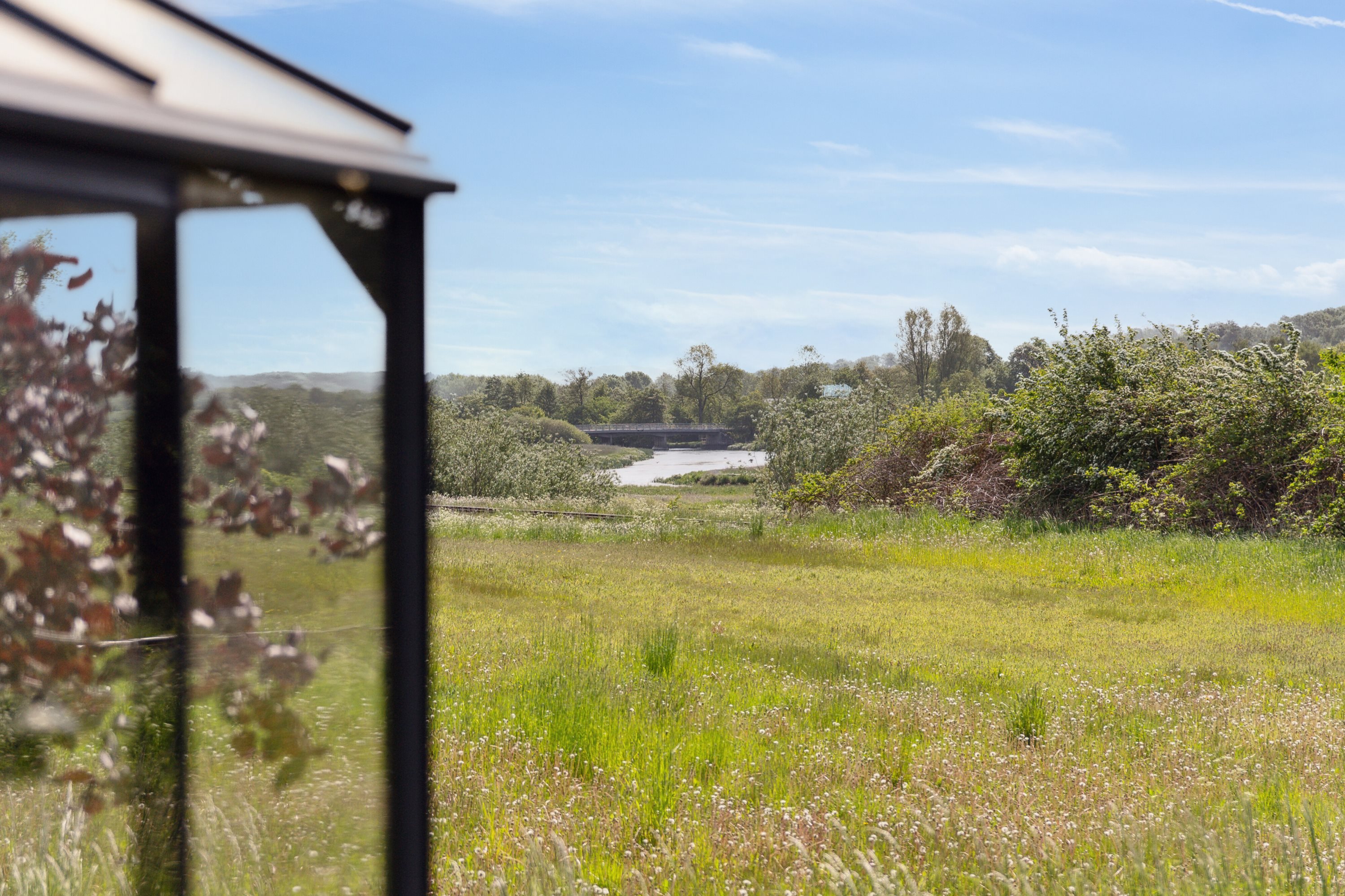 Fremhævet udendørs billede i fuldskærmstilstand. Billede af Slotsvej 5, 8860 Ulstrup