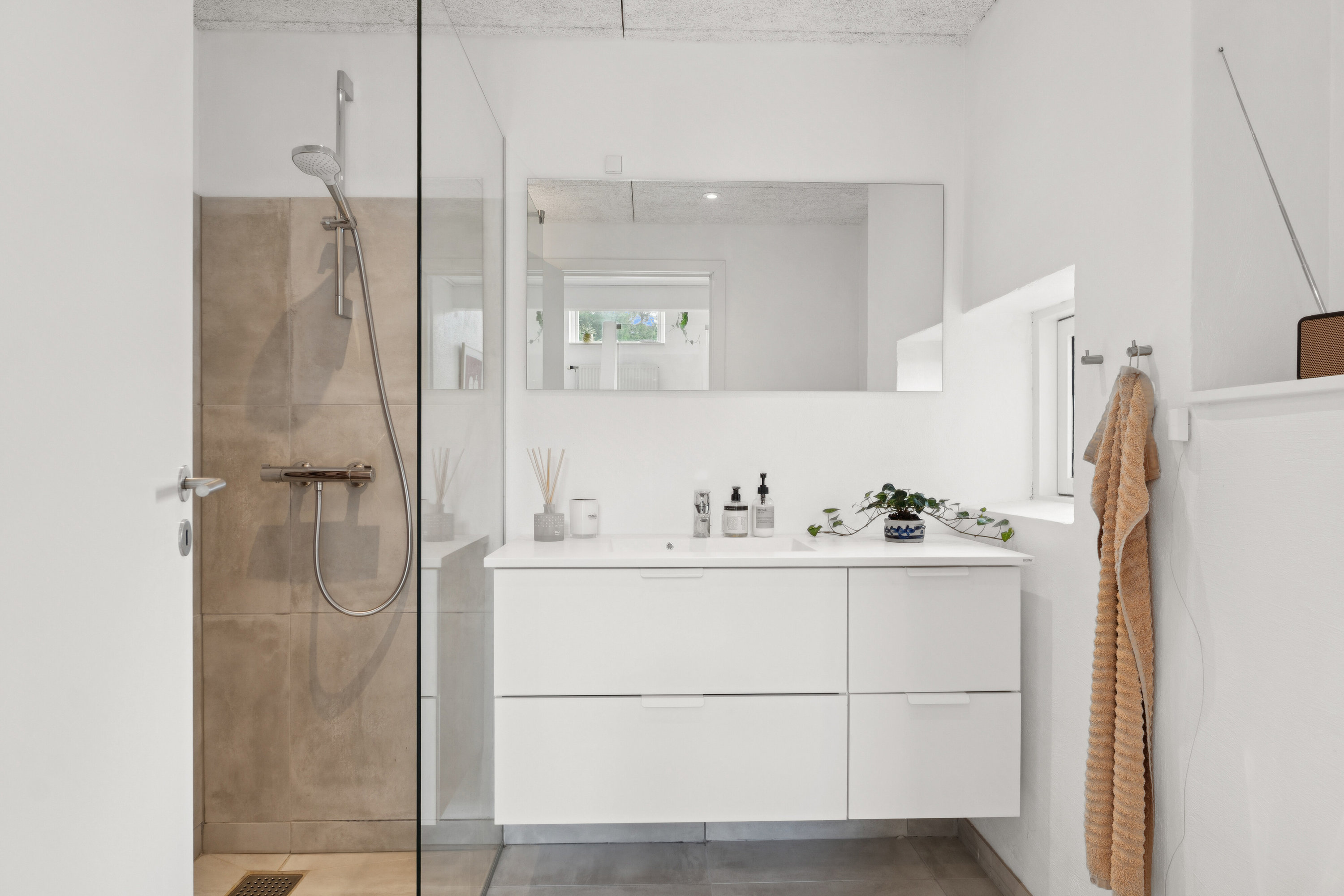 Fremhævet badeværelse billede i fuldskærmstilstand. Billede af Sønderborgvej 3E, 8600 Silkeborg