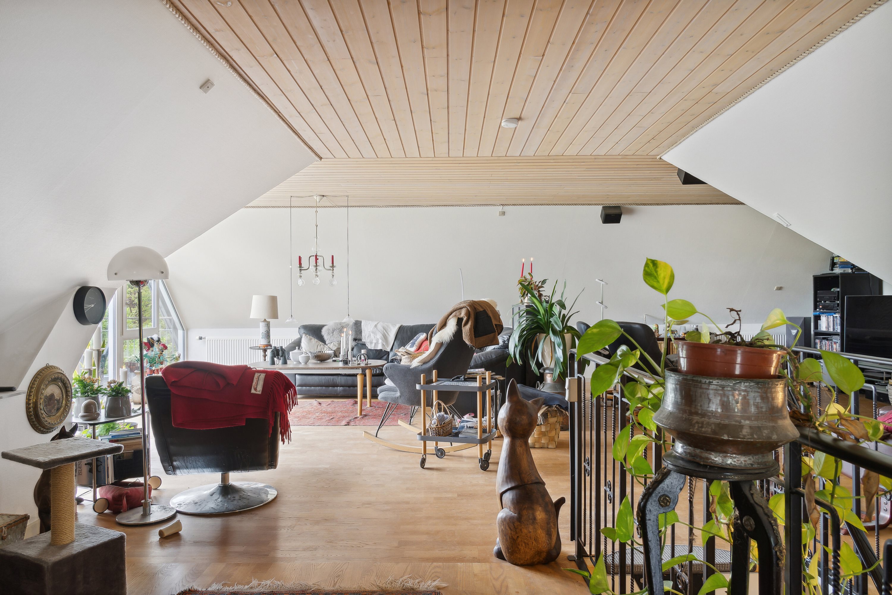 Fremhævet stue billede i fuldskærmstilstand. Billede af Kirkebakken 12, Sdr Vinge, 8860 Ulstrup