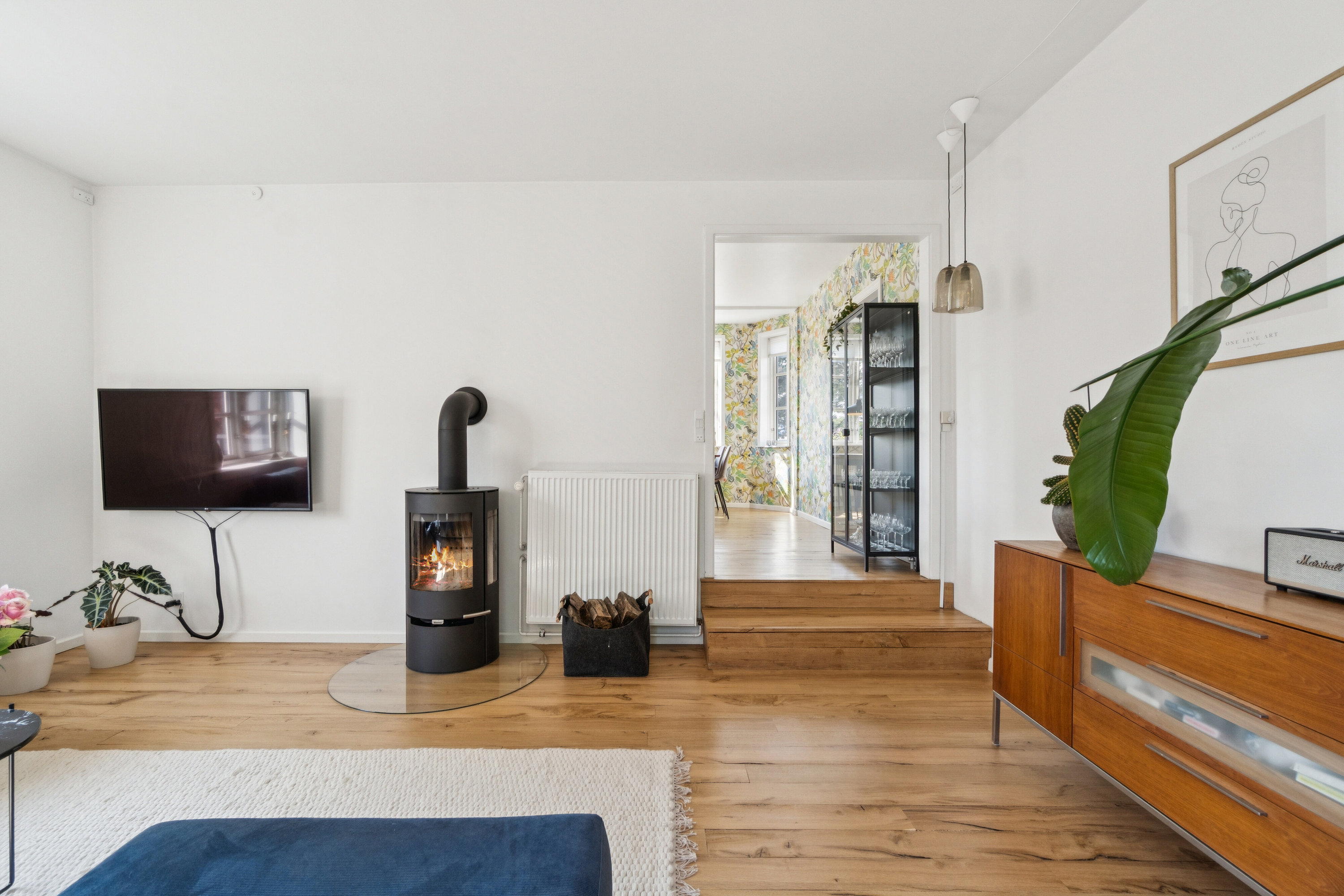 Fremhævet stue billede i fuldskærmstilstand. Billede af Klovborgvej 21, 2650 Hvidovre