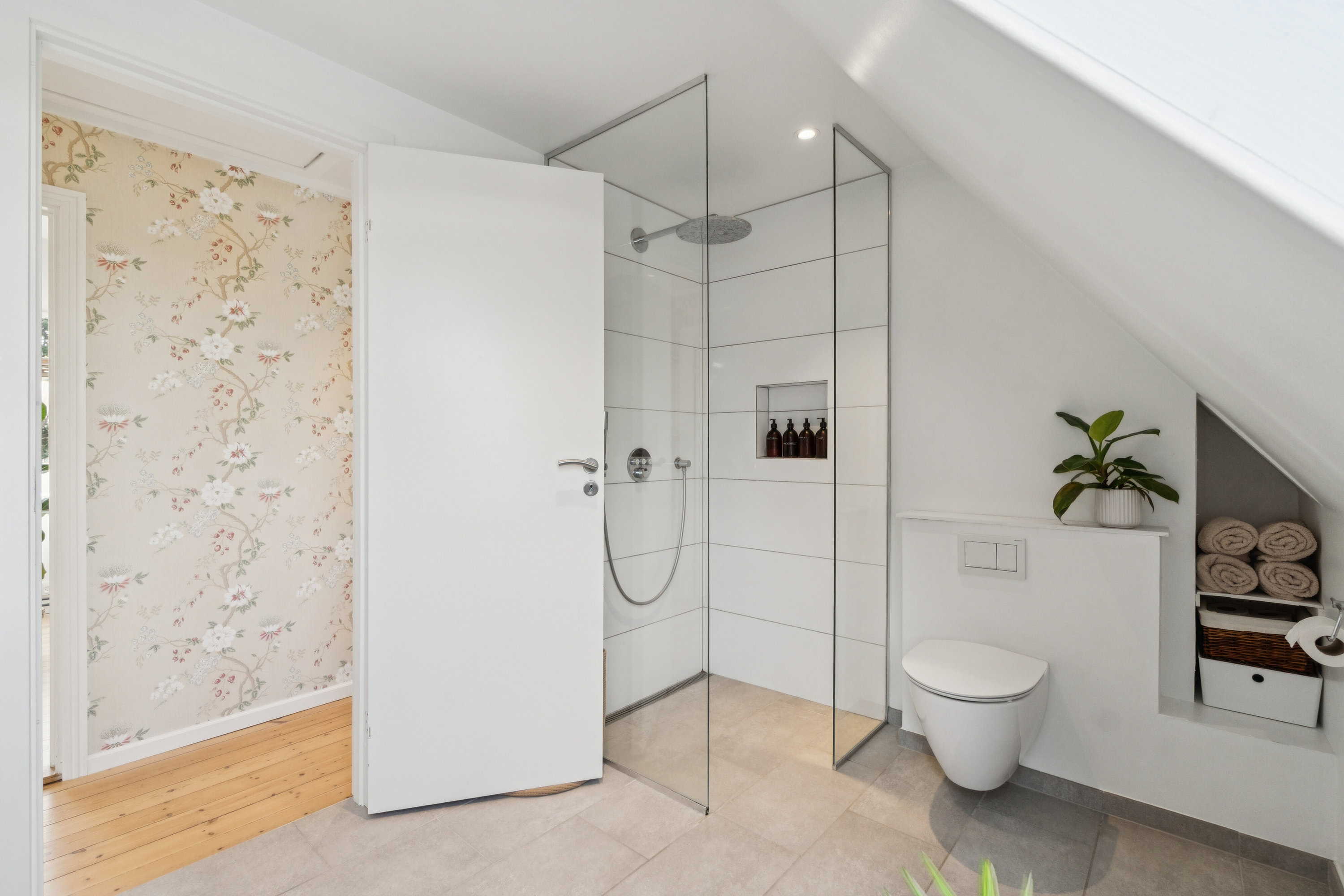 Fremhævet badeværelse billede i fuldskærmstilstand. Billede af Klovborgvej 21, 2650 Hvidovre