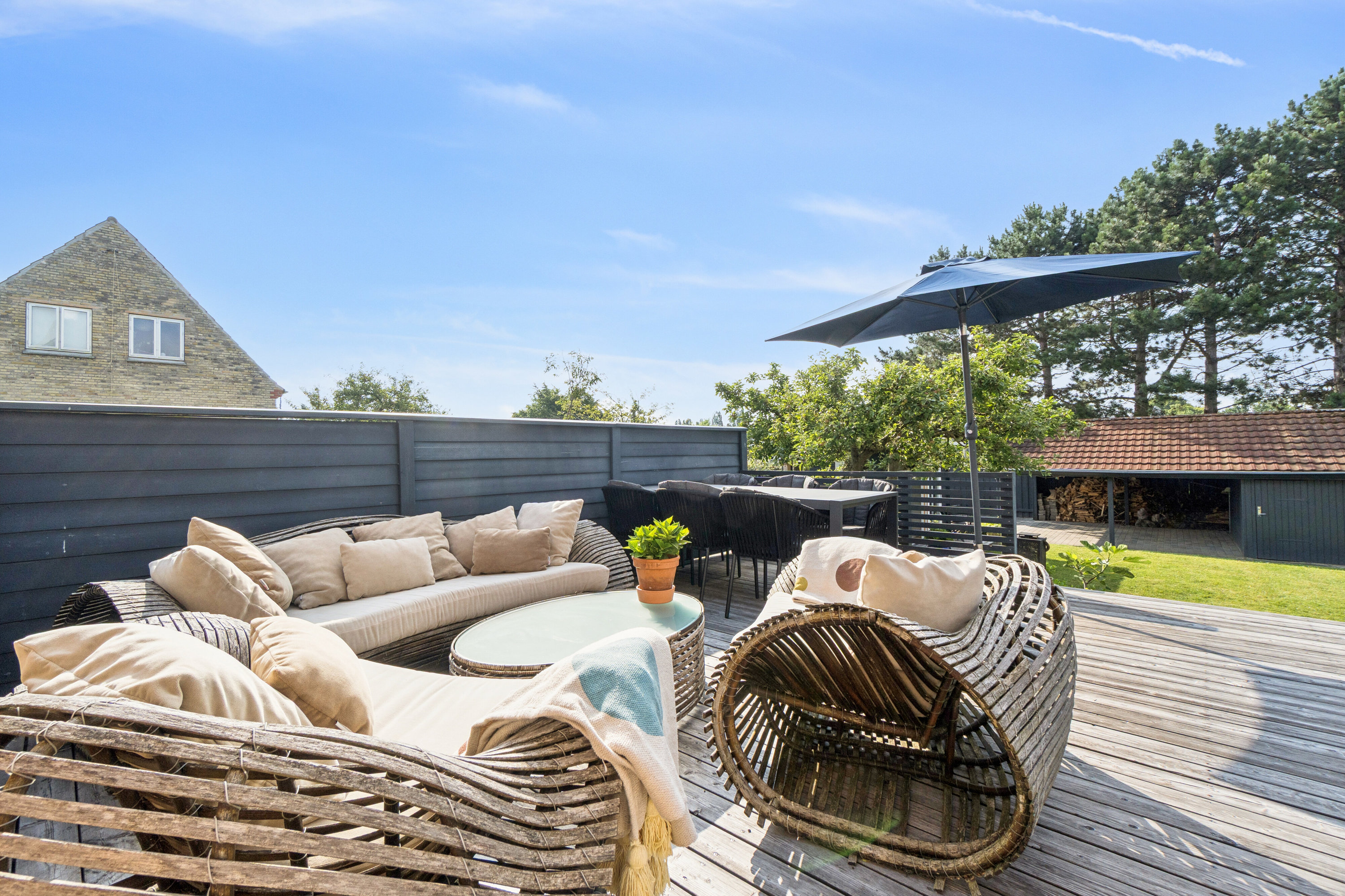 Fremhævet terrasse billede i fuldskærmstilstand. Billede af Klovborgvej 21, 2650 Hvidovre