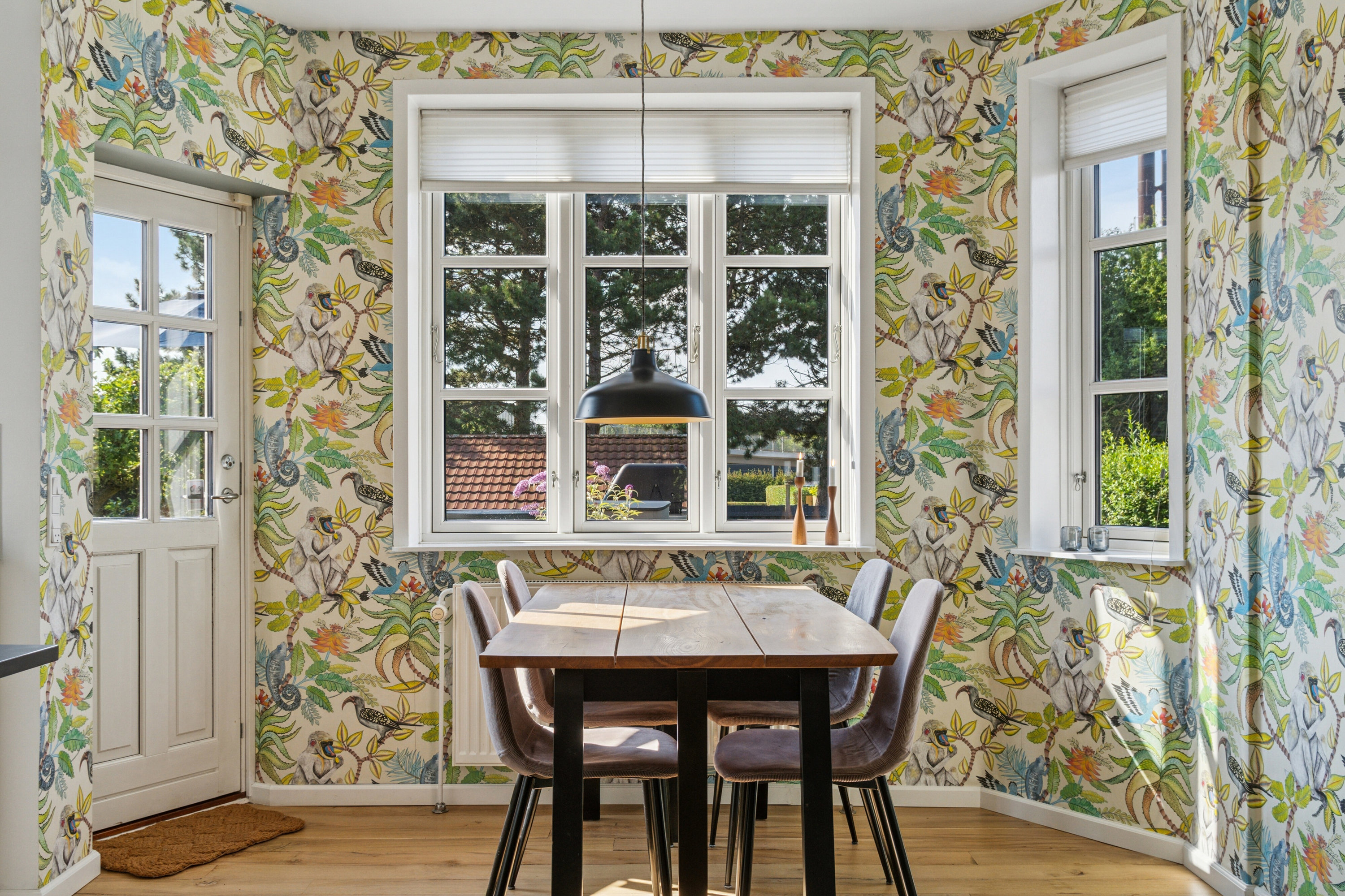 Fremhævet spiseplads billede i fuldskærmstilstand. Billede af Klovborgvej 21, 2650 Hvidovre