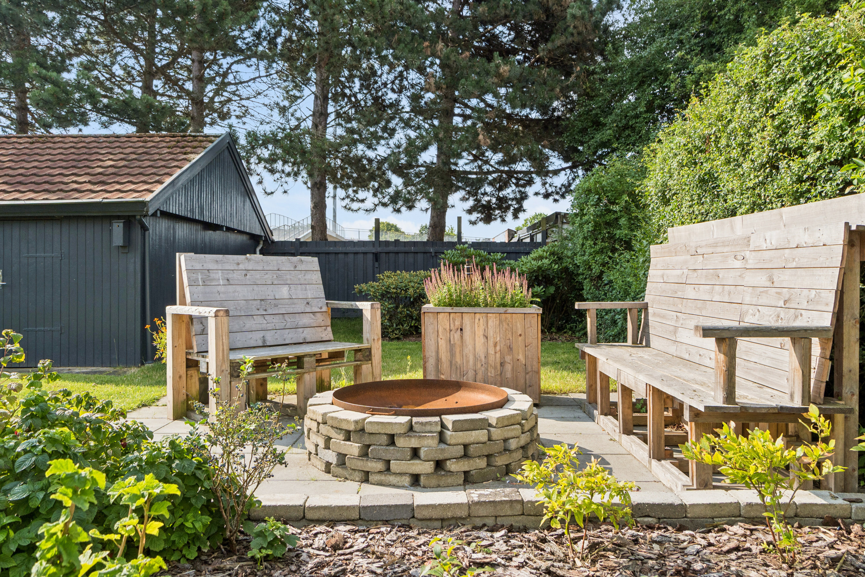 Fremhævet udendørs billede i fuldskærmstilstand. Billede af Klovborgvej 21, 2650 Hvidovre