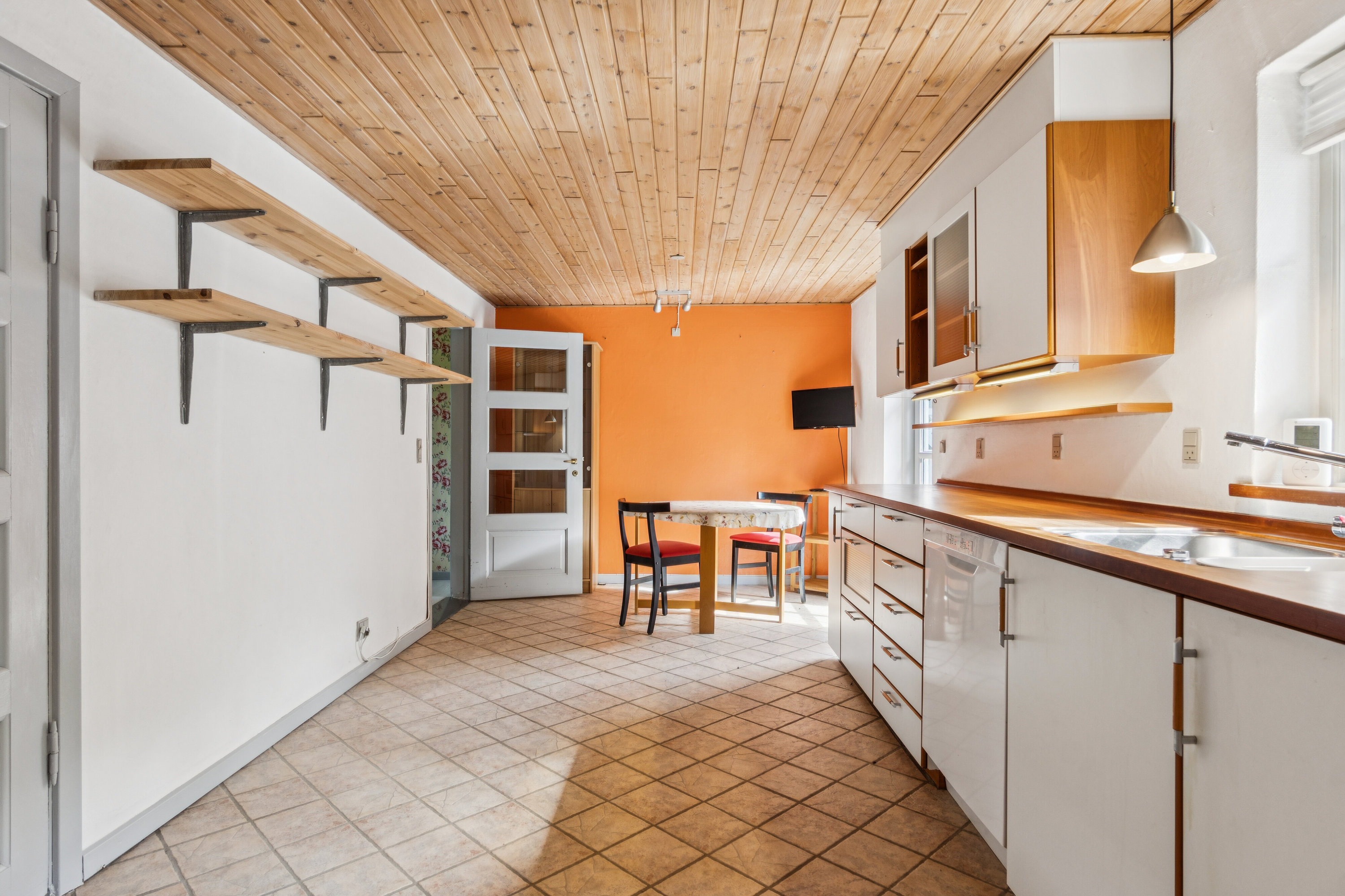 Fremhævet køkken billede i fuldskærmstilstand. Billede af Tømmerbyvej 85, Tømmerby, 7741 Frøstrup