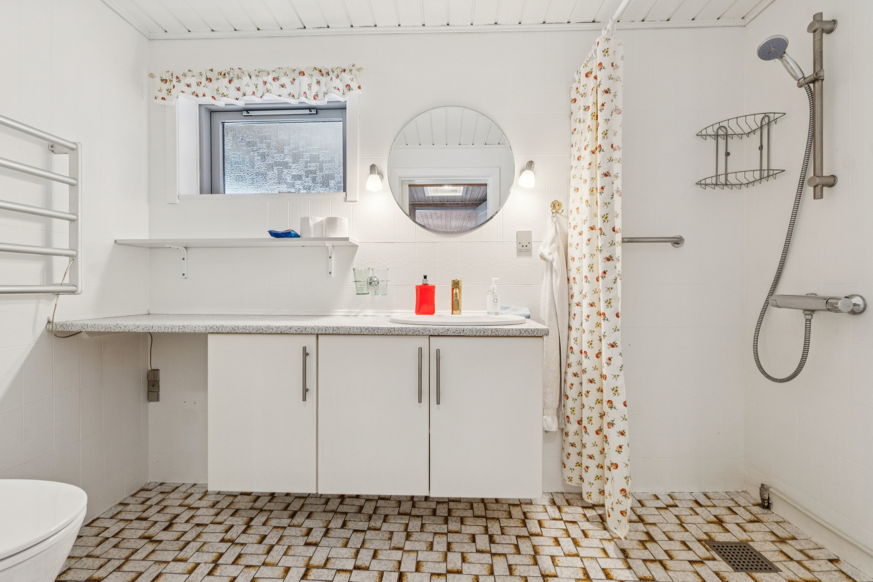 Fremhævet badeværelse billede i fuldskærmstilstand. Billede af Tømmerbyvej 85, Tømmerby, 7741 Frøstrup