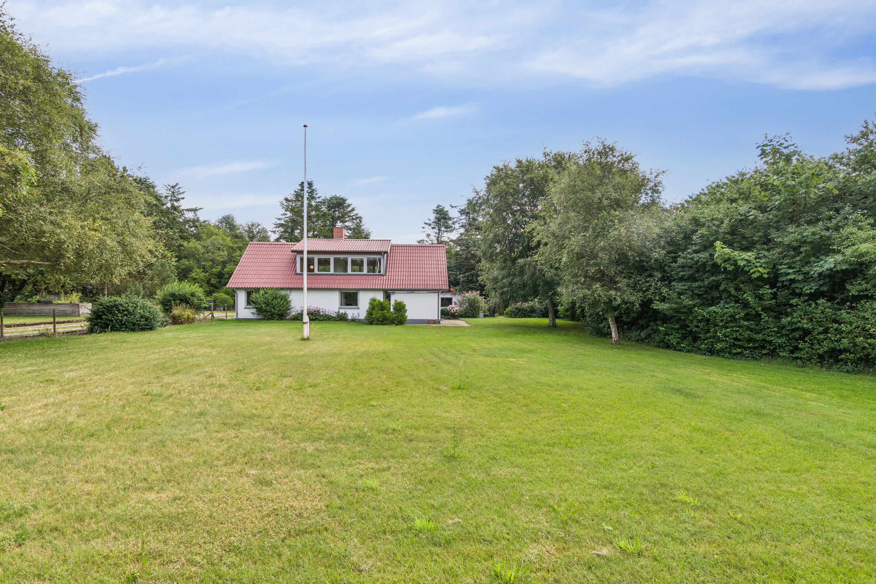 Fremhævet set fra haven billede i fuldskærmstilstand. Billede af Tømmerbyvej 85, Tømmerby, 7741 Frøstrup