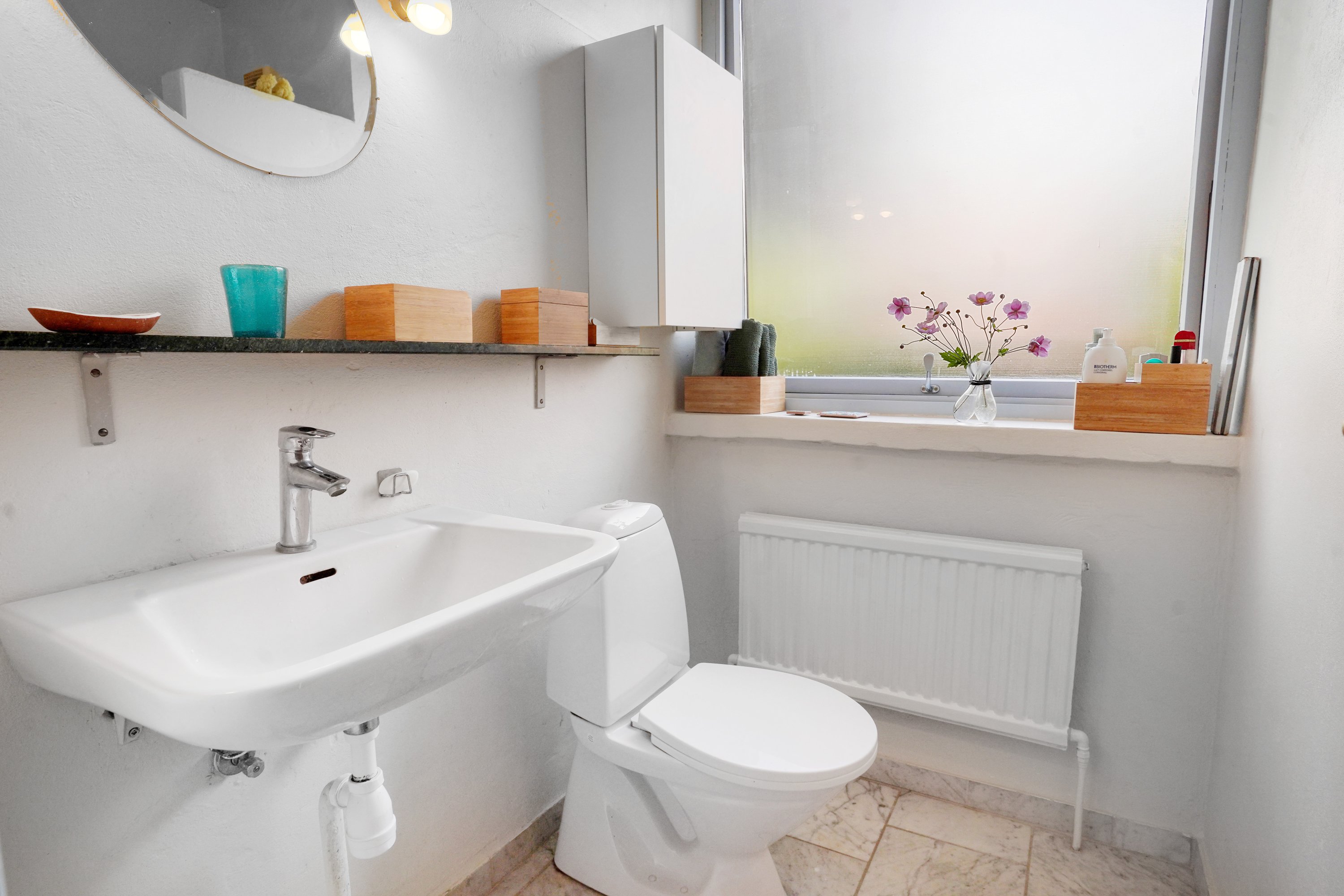 Fremhævet wc billede i fuldskærmstilstand. Billede af Tjørnevænget 8, 3520 Farum