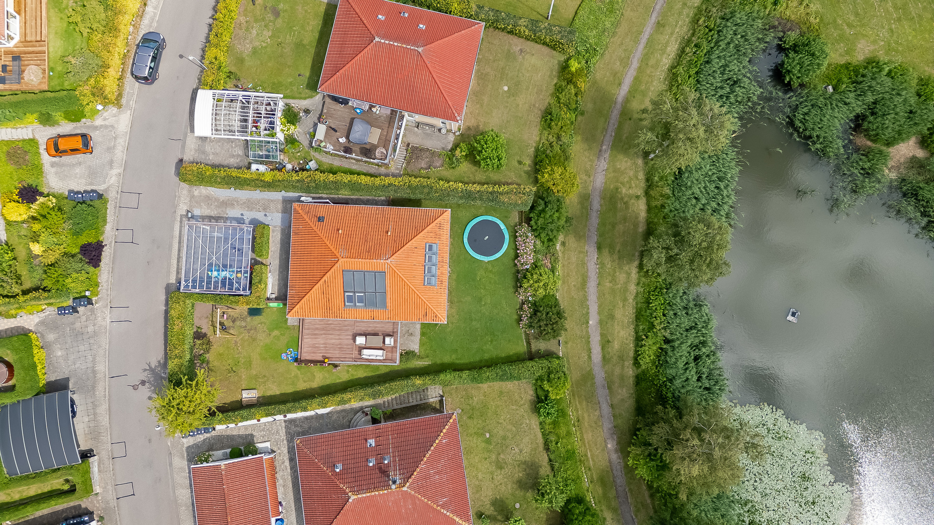 Fremhævet luftfoto billede i fuldskærmstilstand. Billede af Lindegårds Alle 7, 3550 Slangerup
