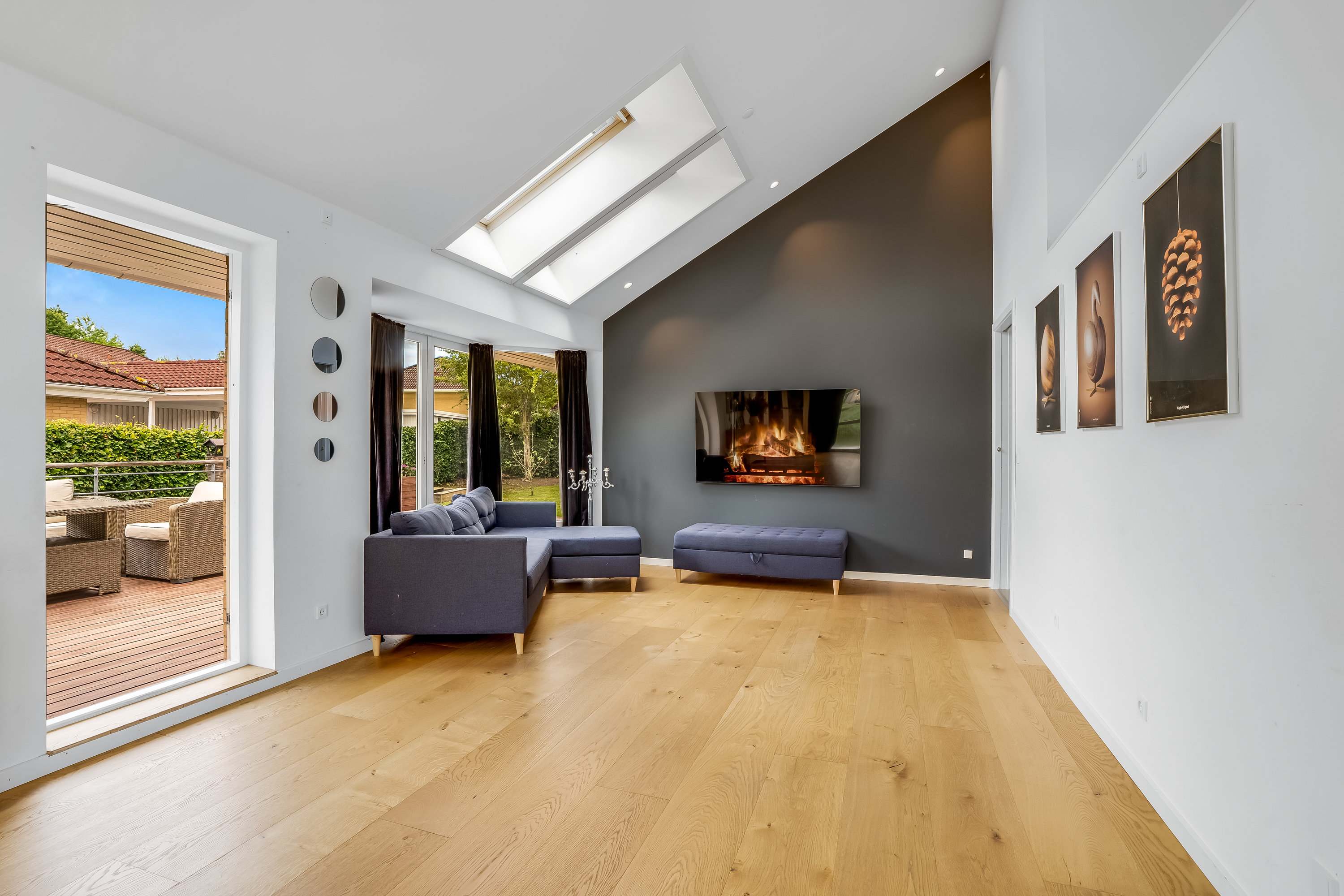 Fremhævet stue billede i fuldskærmstilstand. Billede af Lindegårds Alle 7, 3550 Slangerup