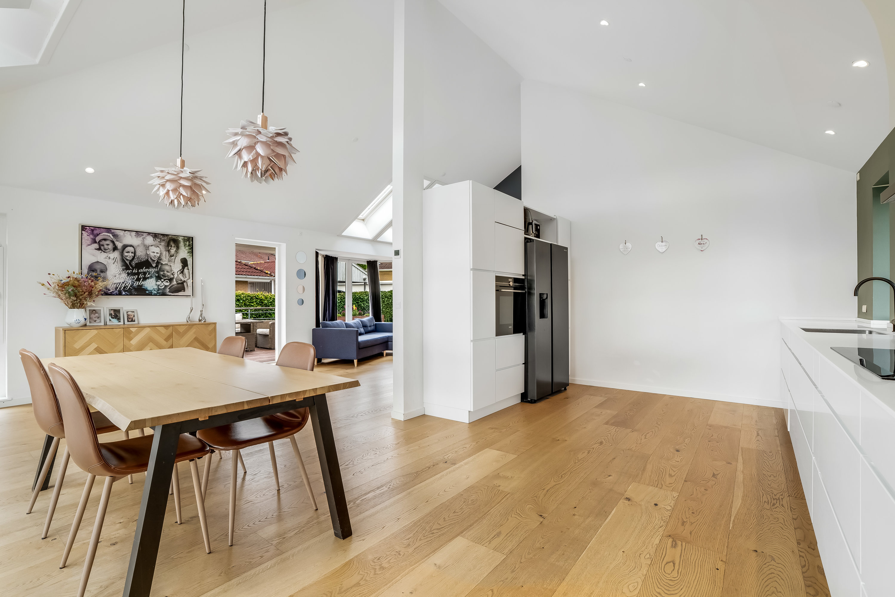 Fremhævet stue billede i fuldskærmstilstand. Billede af Lindegårds Alle 7, 3550 Slangerup