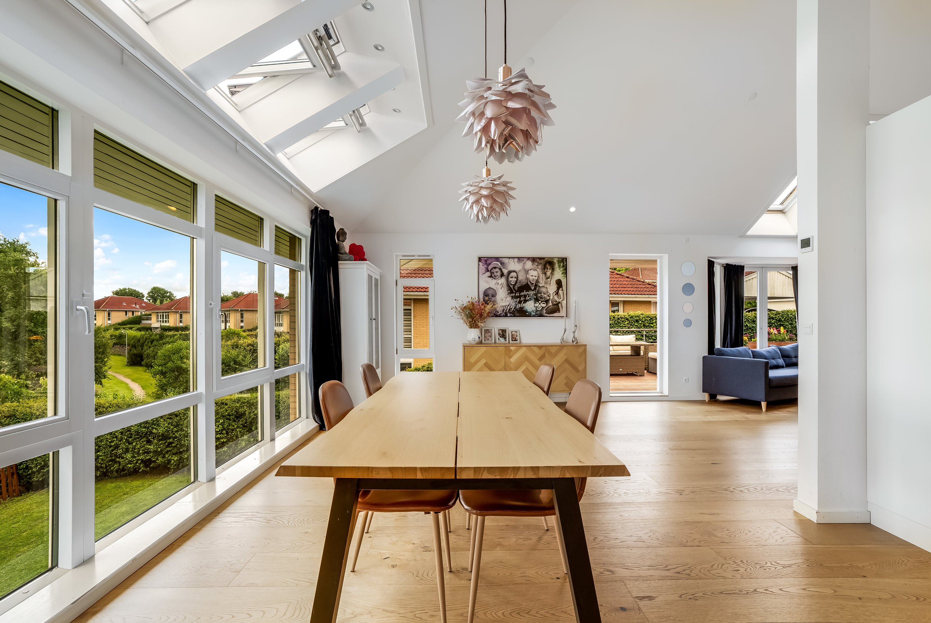 Fremhævet stue billede i fuldskærmstilstand. Billede af Lindegårds Alle 7, 3550 Slangerup