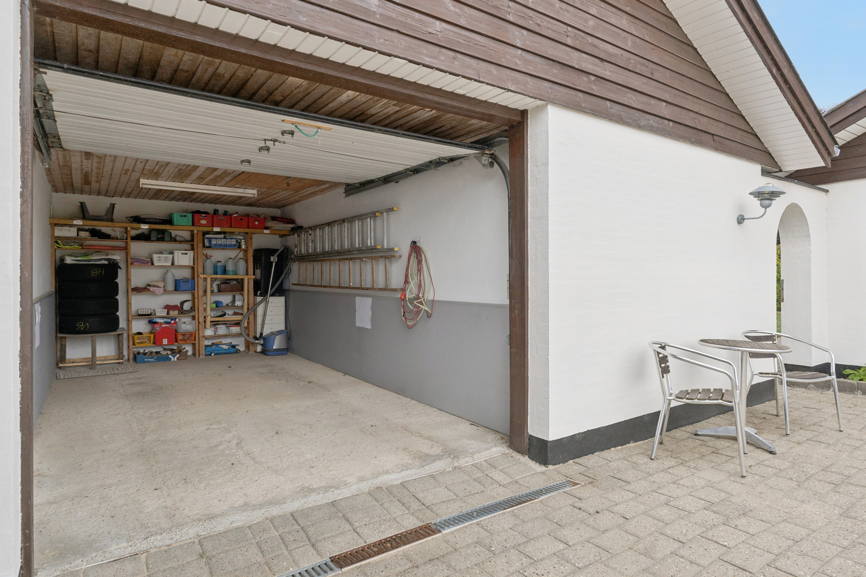 Fremhævet garage billede i fuldskærmstilstand. Billede af Købstedvej 12, Tornby, 9850 Hirtshals