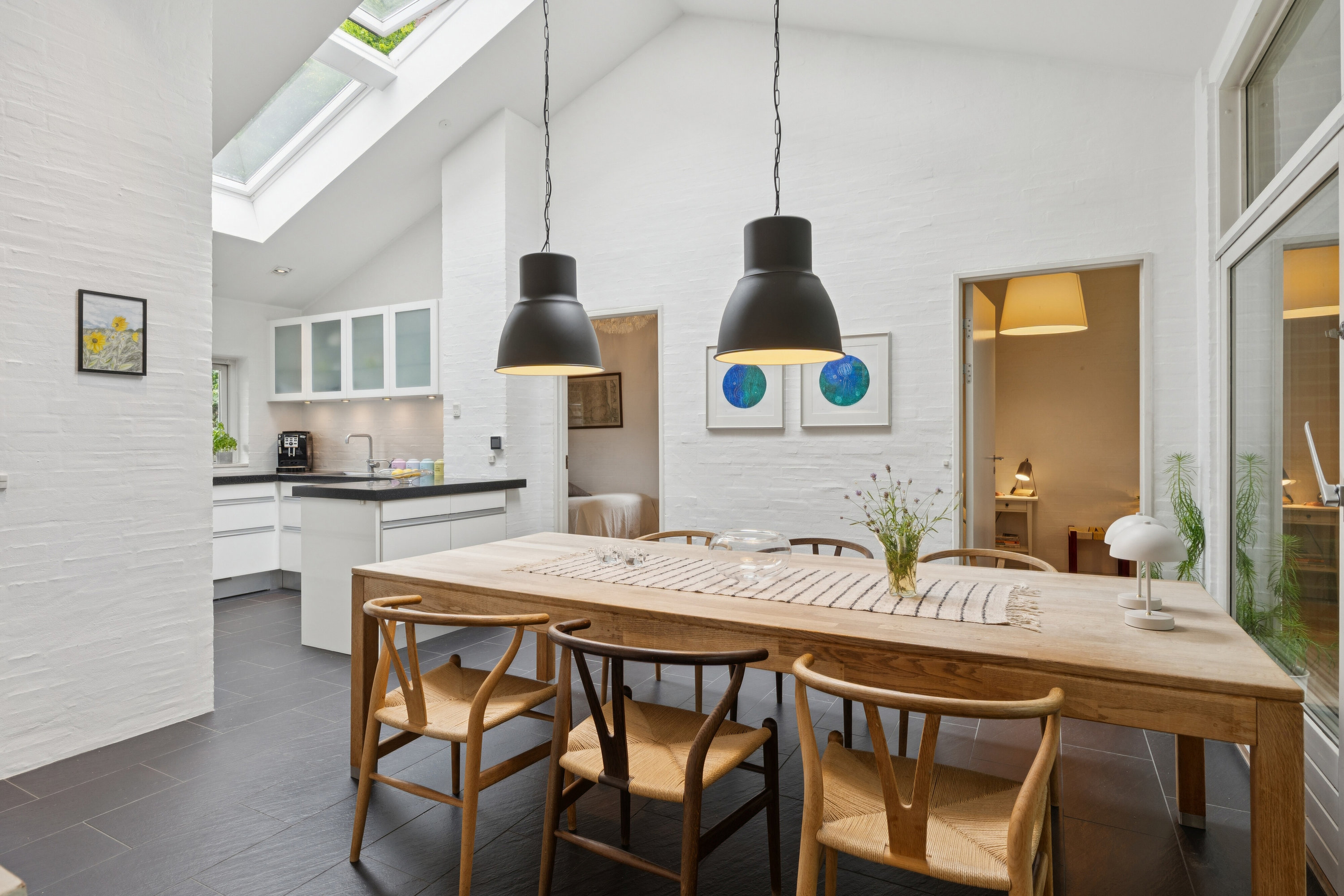 Fremhævet spiseplads billede i fuldskærmstilstand. Billede af Borrekrattet 1A, 2800 Kongens Lyngby