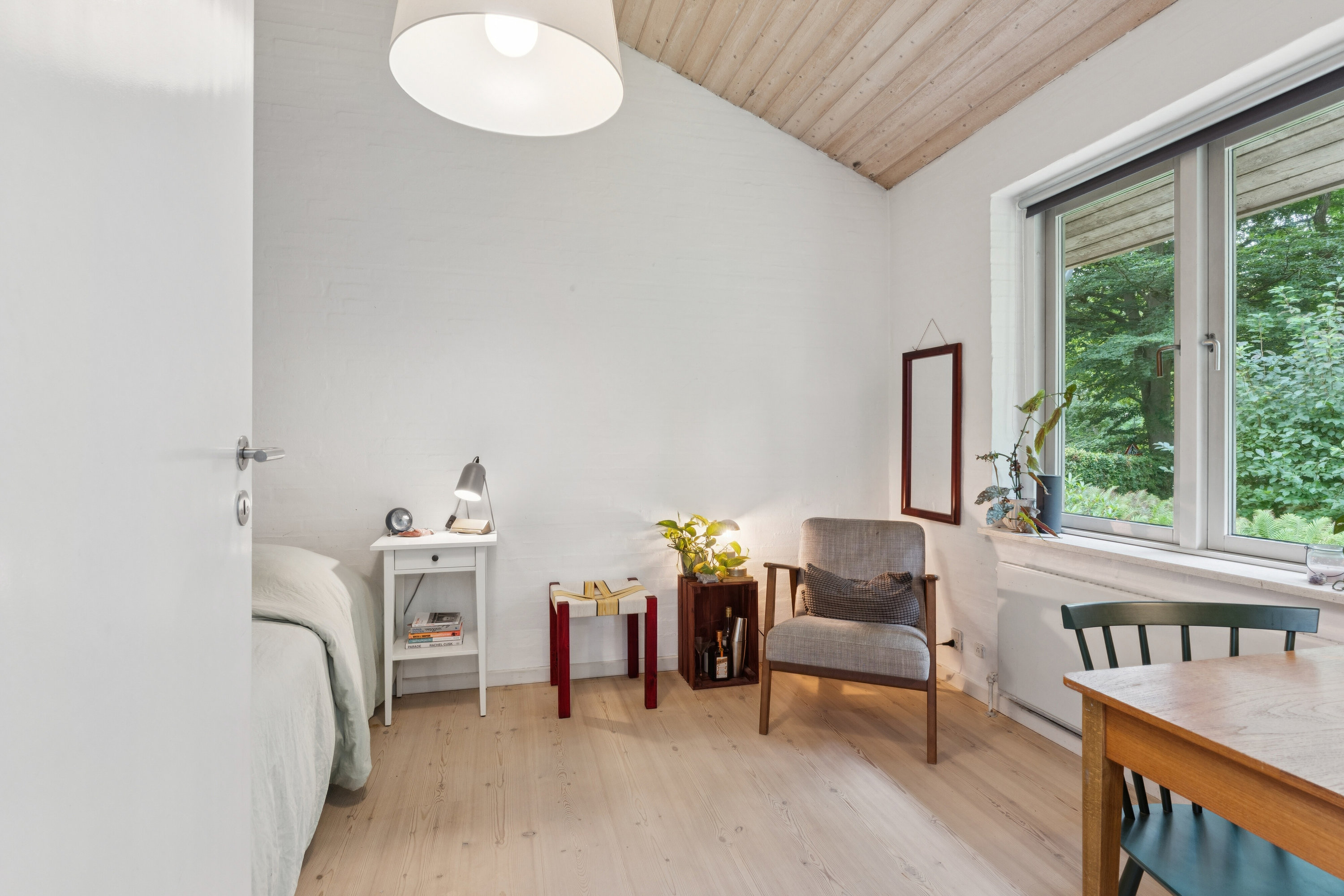 Fremhævet soveværelse billede i fuldskærmstilstand. Billede af Borrekrattet 1A, 2800 Kongens Lyngby