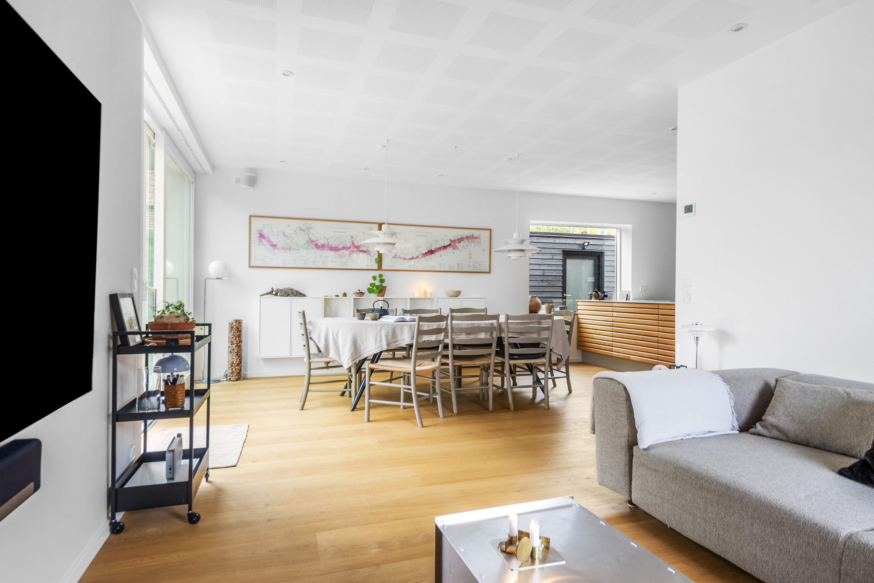 Fremhævet stue billede i fuldskærmstilstand. Billede af Vejlby Ringvej 50, Risvangen, 8200 Aarhus N