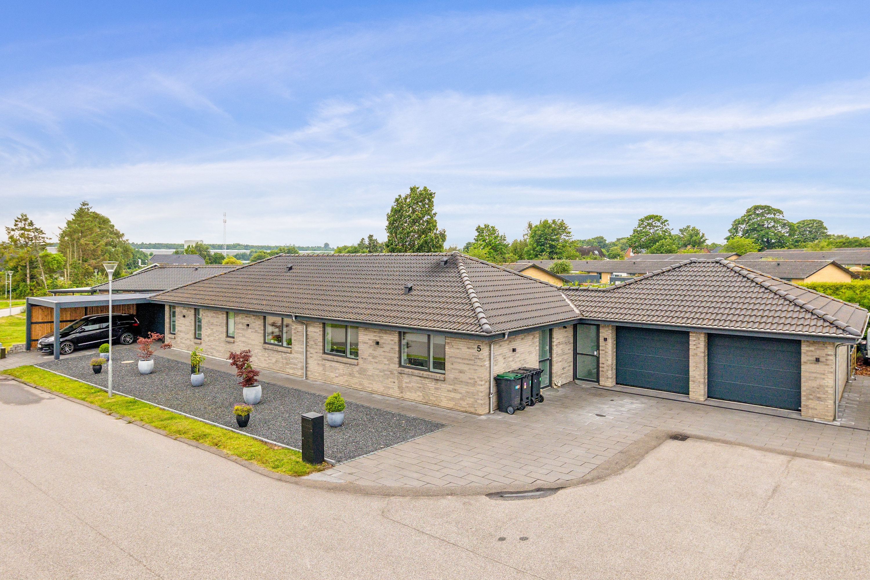 Miniaturebillede 1: ejendom 1. Billede af Korslystvej 5, Norring, 8382 Hinnerup