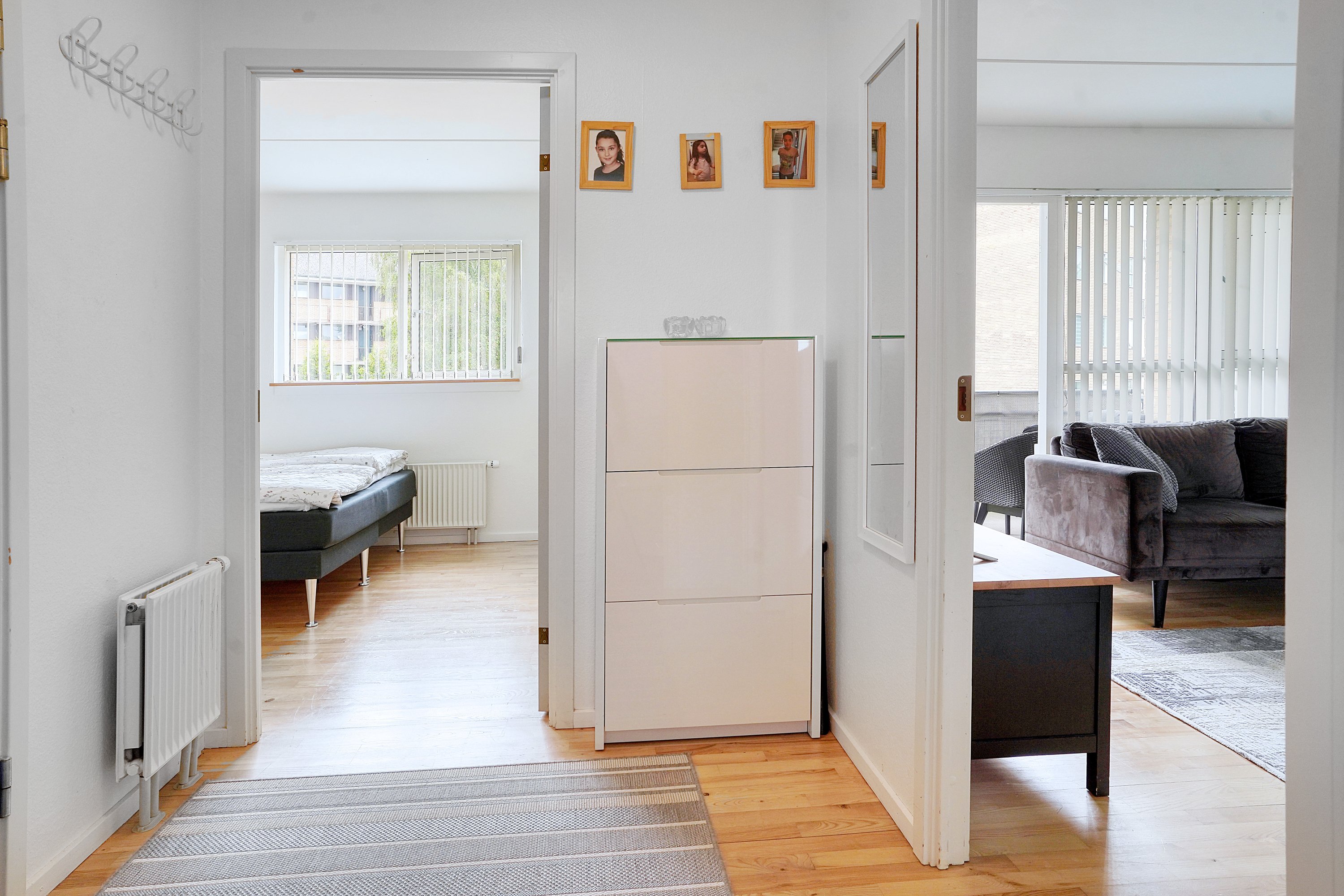 Fremhævet entré billede i fuldskærmstilstand. Billede af Elmely 17, 1. th., 3520 Farum