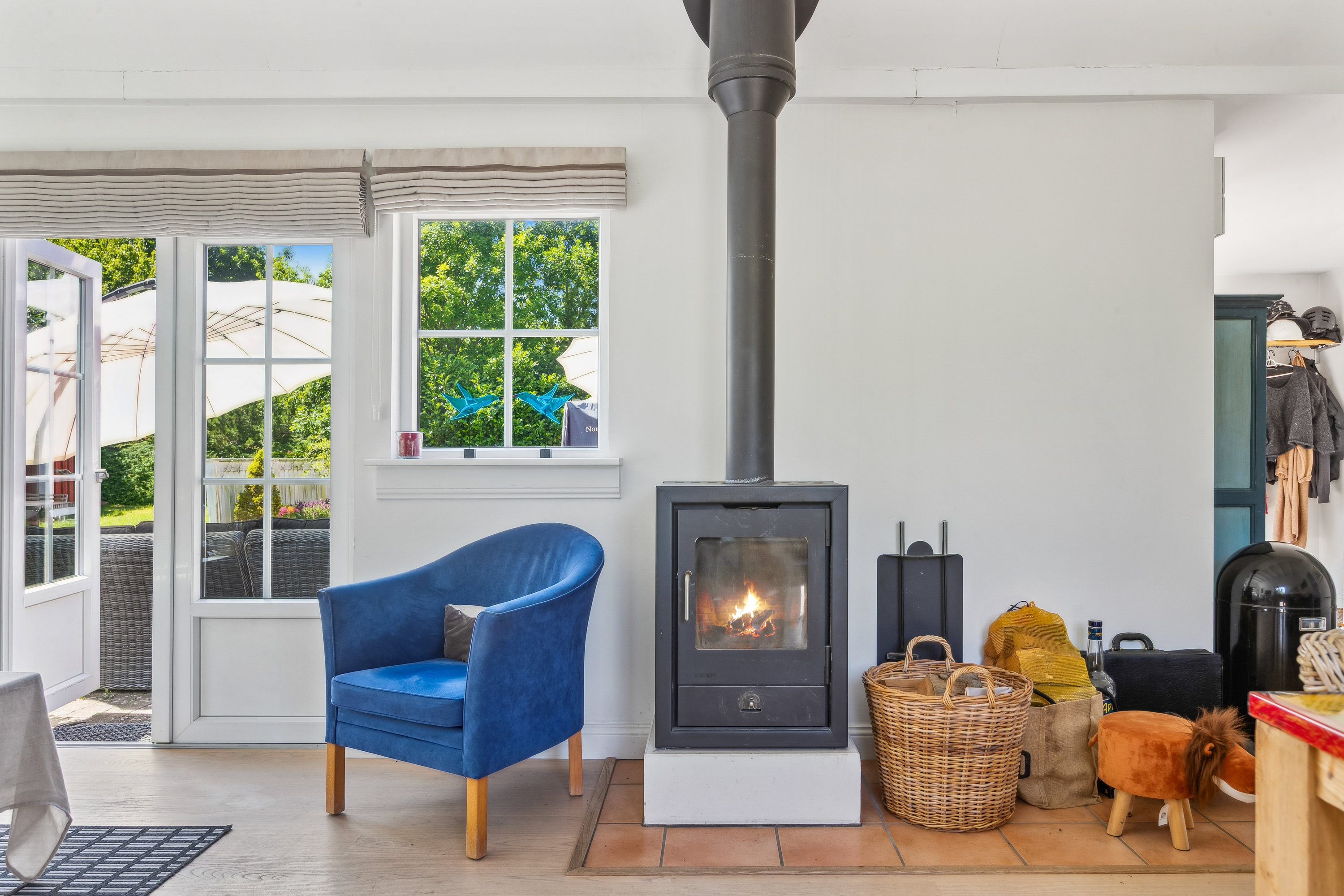 Fremhævet stue billede i fuldskærmstilstand. Billede af Lundeskrænten 15, 3210 Vejby