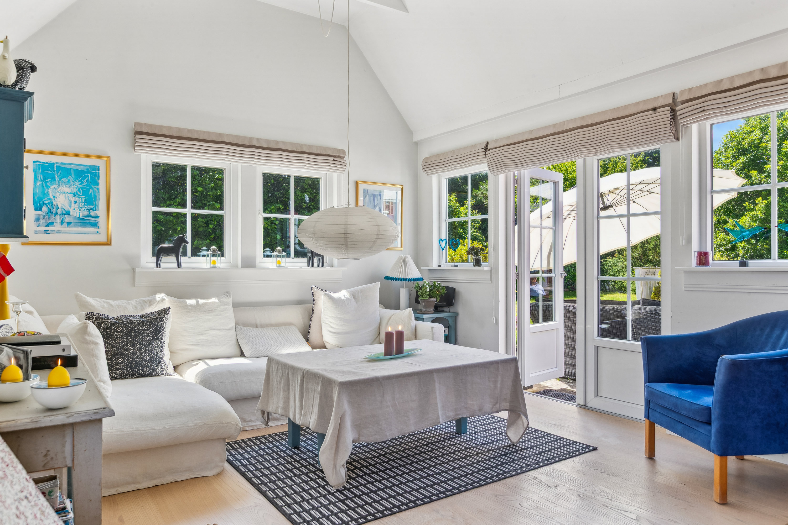 Fremhævet stue billede i fuldskærmstilstand. Billede af Lundeskrænten 15, 3210 Vejby