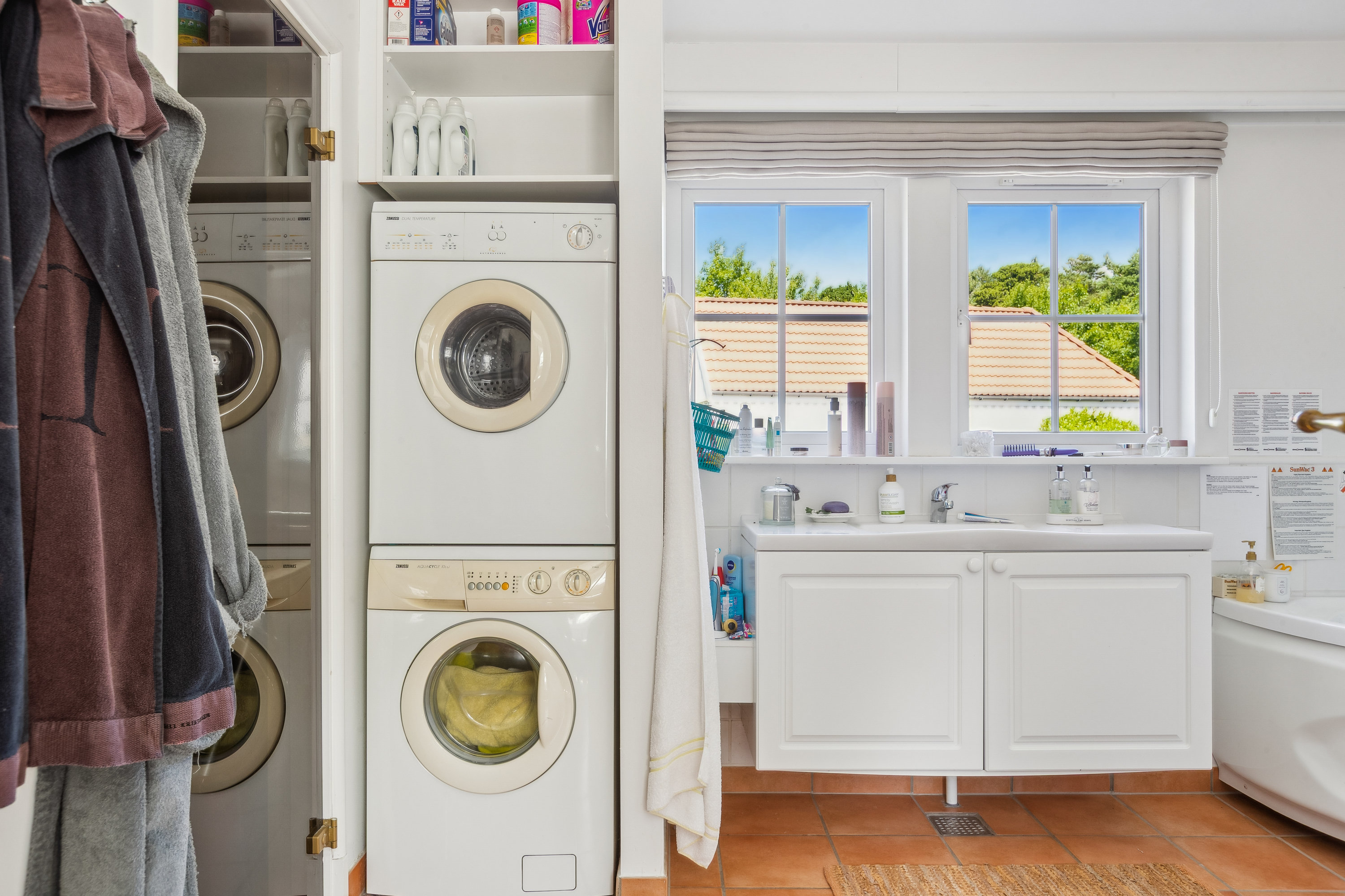 Fremhævet badeværelse billede i fuldskærmstilstand. Billede af Lundeskrænten 15, 3210 Vejby