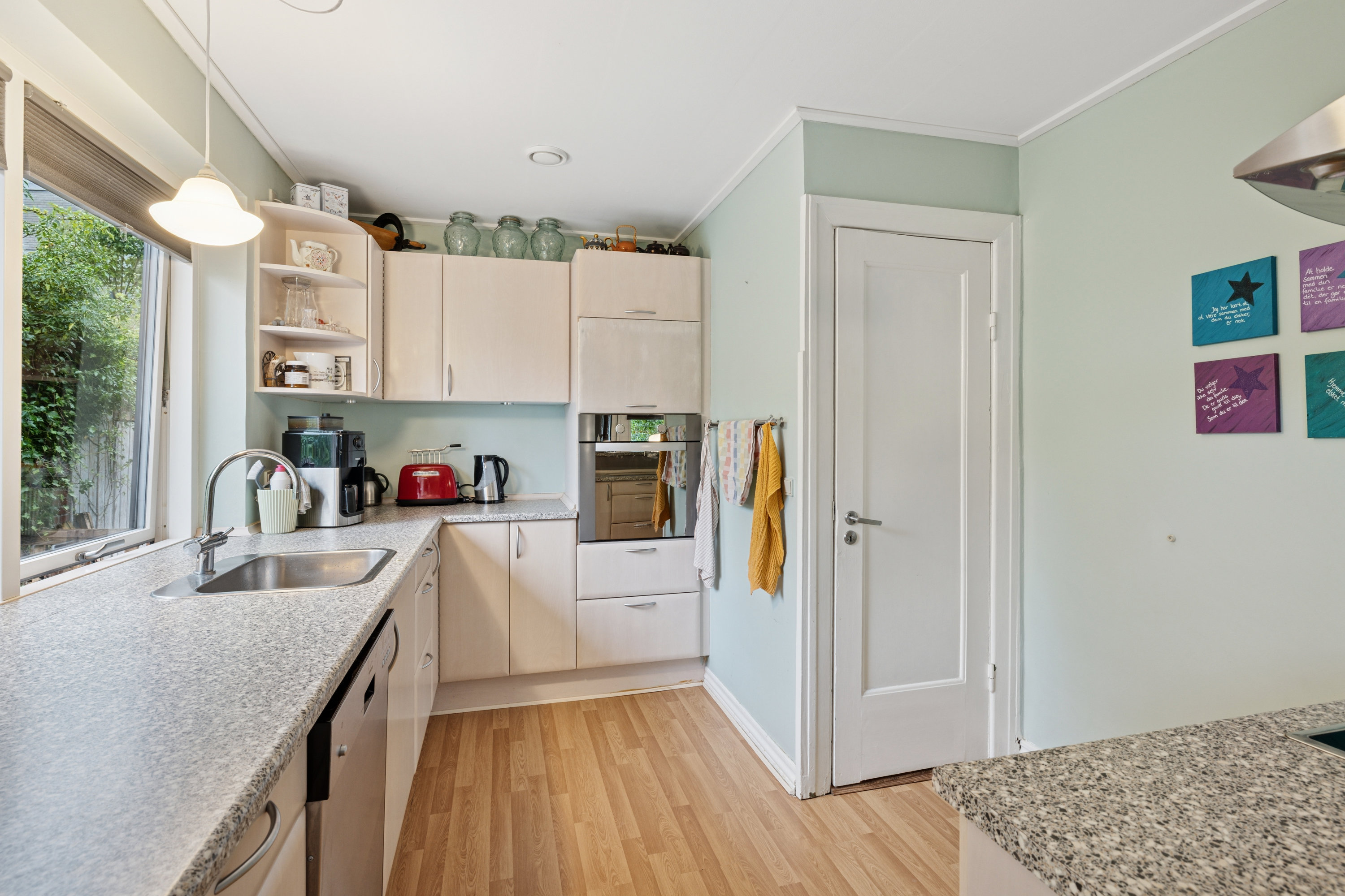 Fremhævet køkken billede i fuldskærmstilstand. Billede af Stadionvej 20, Hammershøj, 8830 Tjele