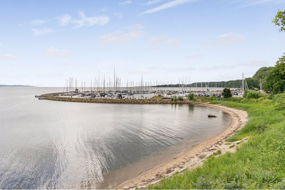 Fremhævet  billede i fuldskærmstilstand. Billede af Fjordvænget 30, Brejning, 7080 Børkop