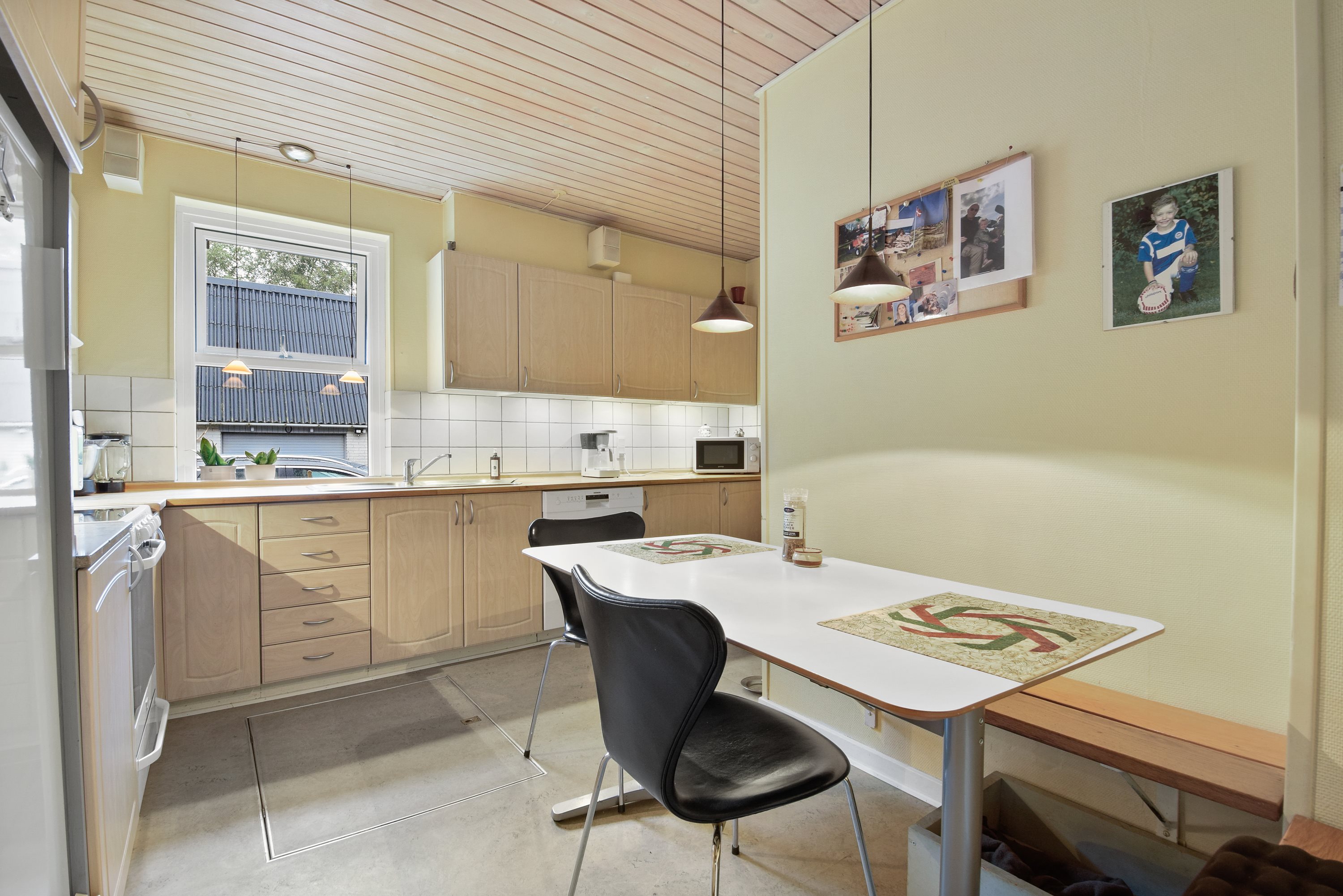 Fremhævet køkken billede i fuldskærmstilstand. Billede af Horsensvej 58, Tebstrup, 8660 Skanderborg