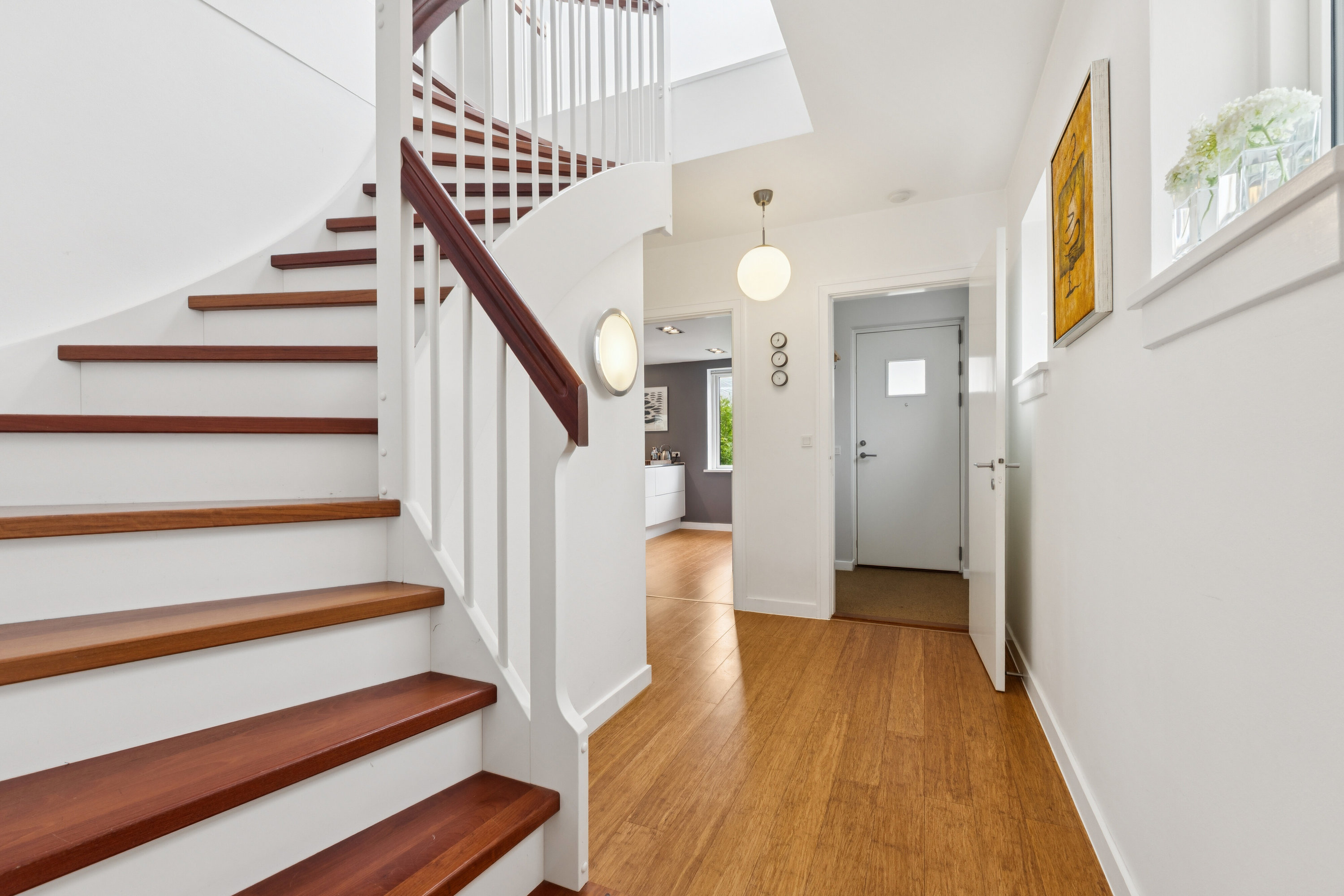 Fremhævet gang billede i fuldskærmstilstand. Billede af Geelsskovvej 18, 2830 Virum