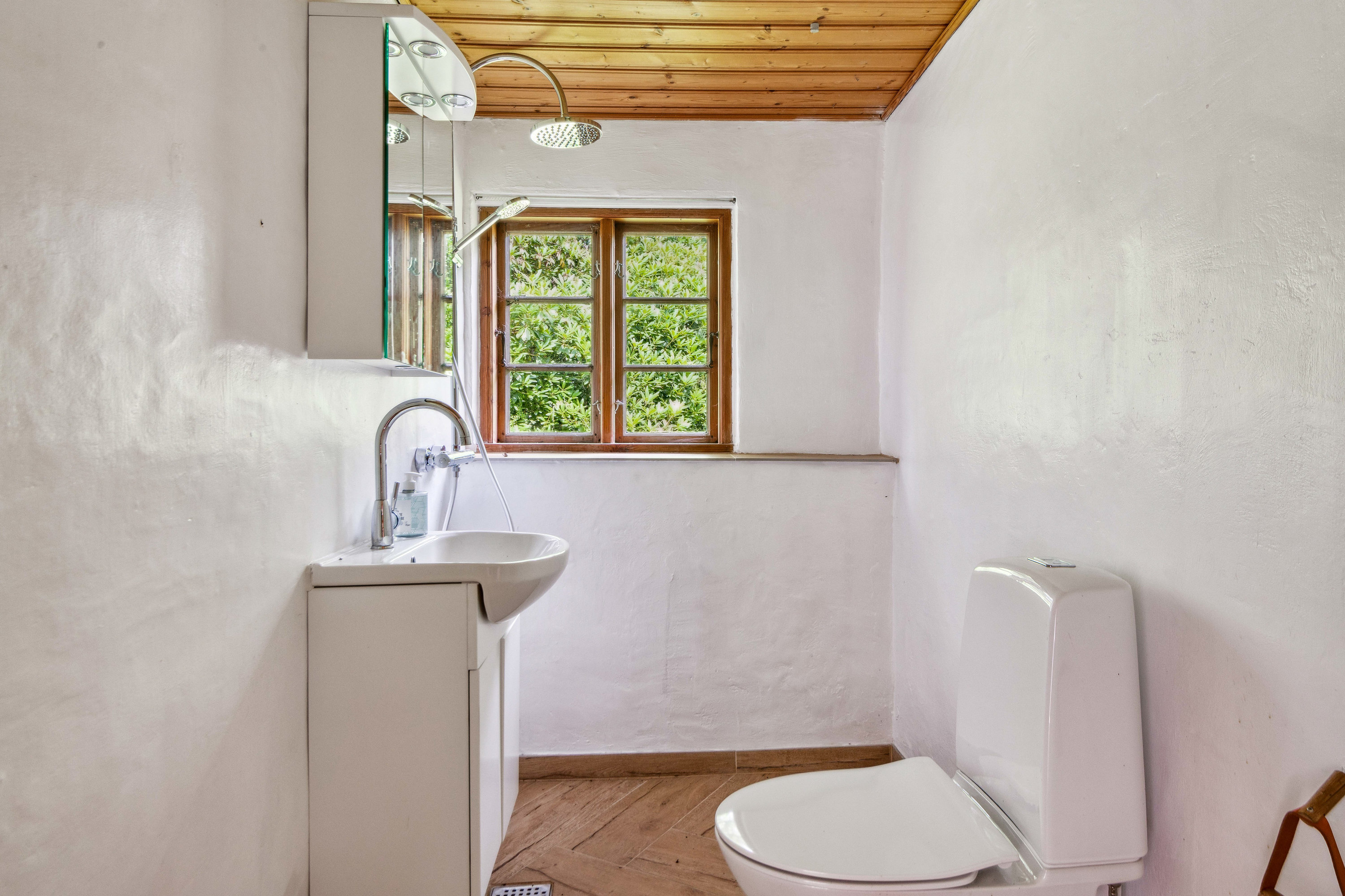 Fremhævet badeværelse billede i fuldskærmstilstand. Billede af Kelddalvej 15, Kelddalgårde, 9240 Nibe