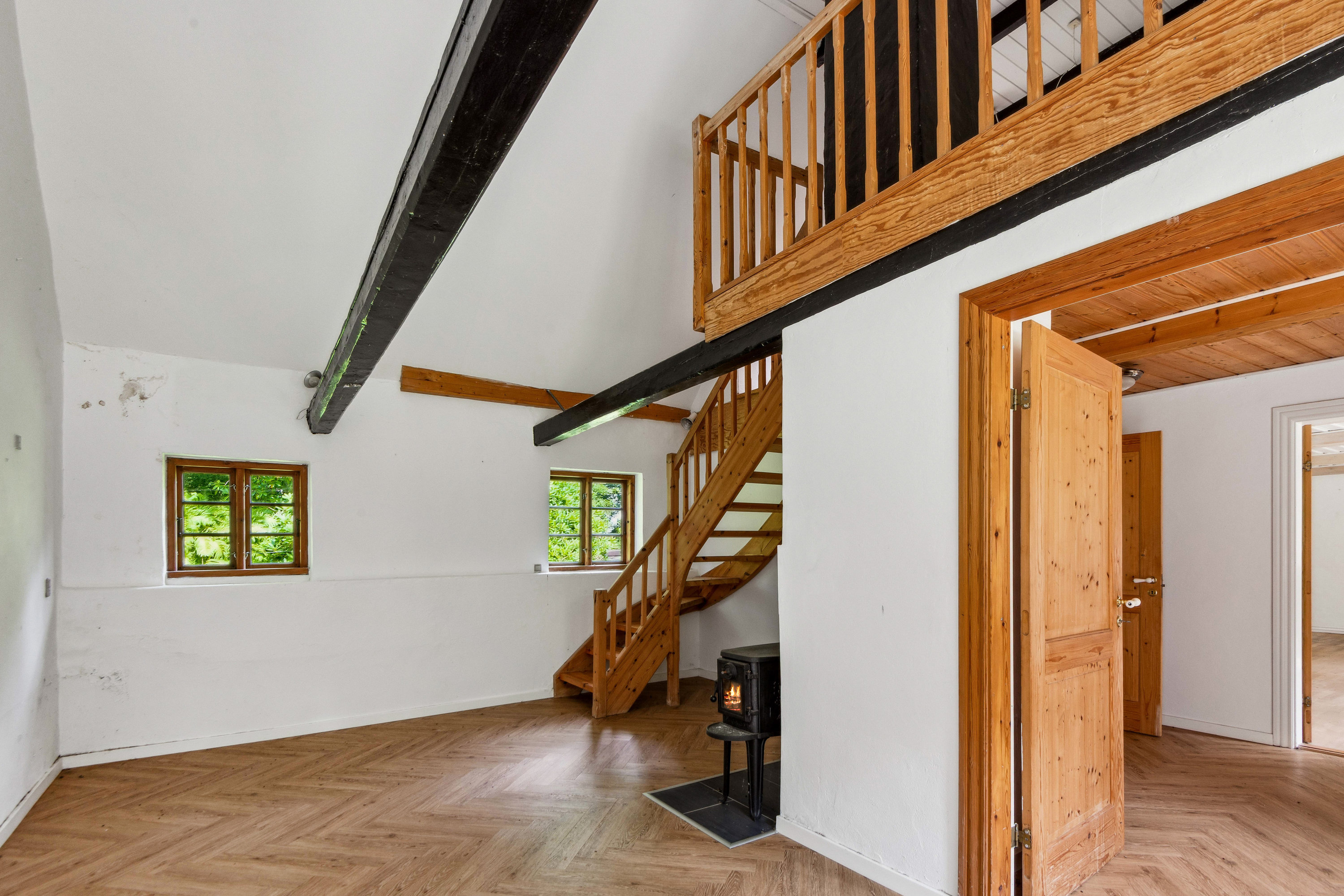 Fremhævet trappe billede i fuldskærmstilstand. Billede af Kelddalvej 15, Kelddalgårde, 9240 Nibe