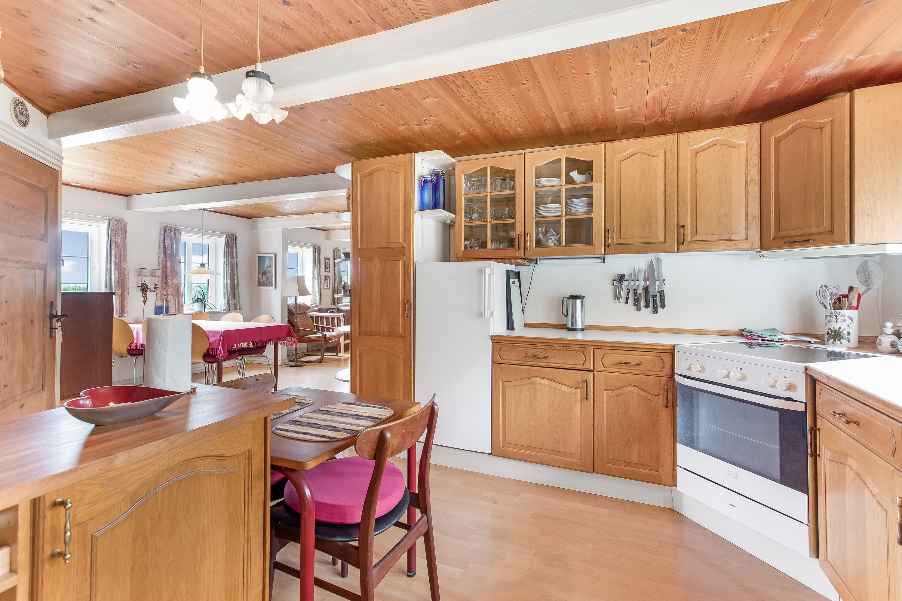 Fremhævet køkken billede i fuldskærmstilstand. Billede af Søndervej 8, Emmerlev, 6280 Højer