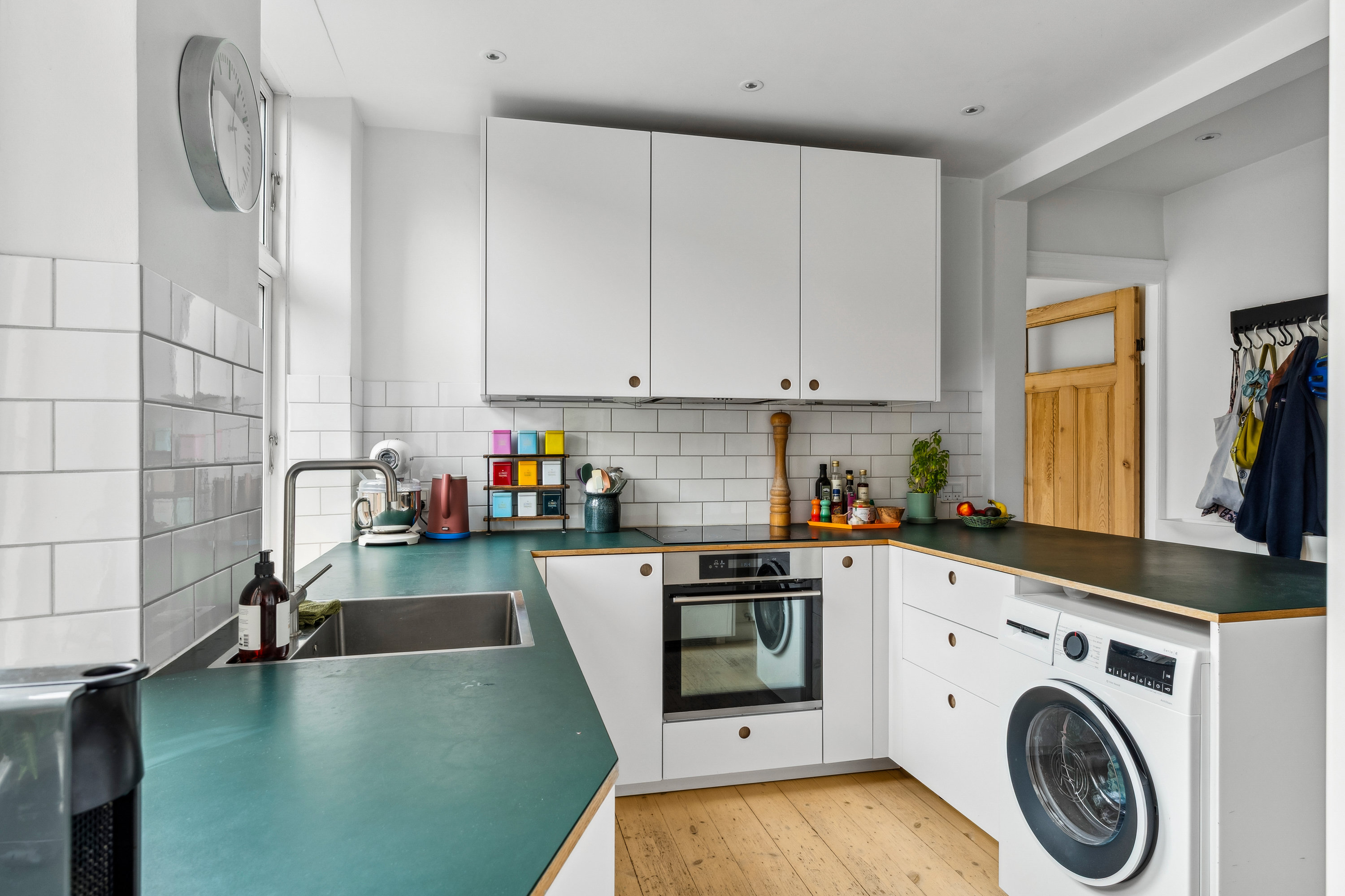 Fremhævet køkken billede i fuldskærmstilstand. Billede af Ryesgade 32, 2. th., 2200 København N