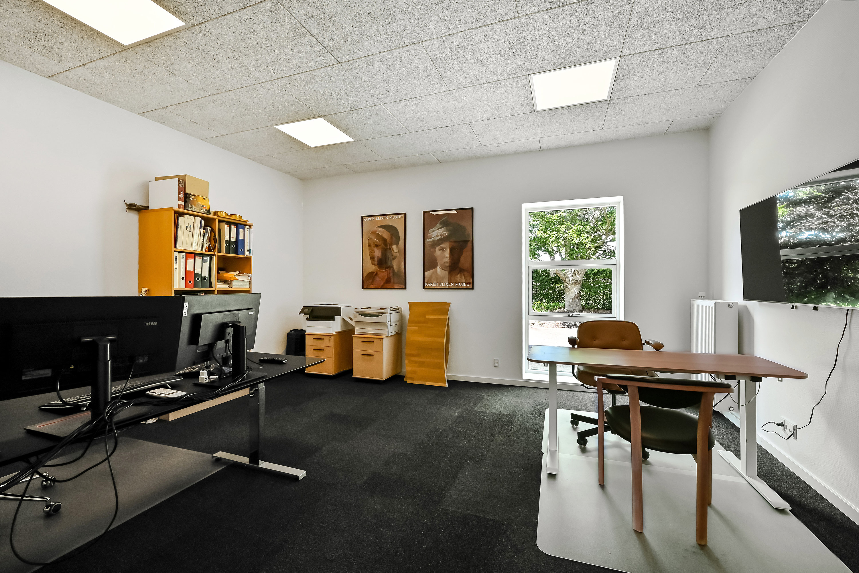 Fremhævet kontor billede i fuldskærmstilstand. Billede af Vardevej 125, 6933 Kibæk