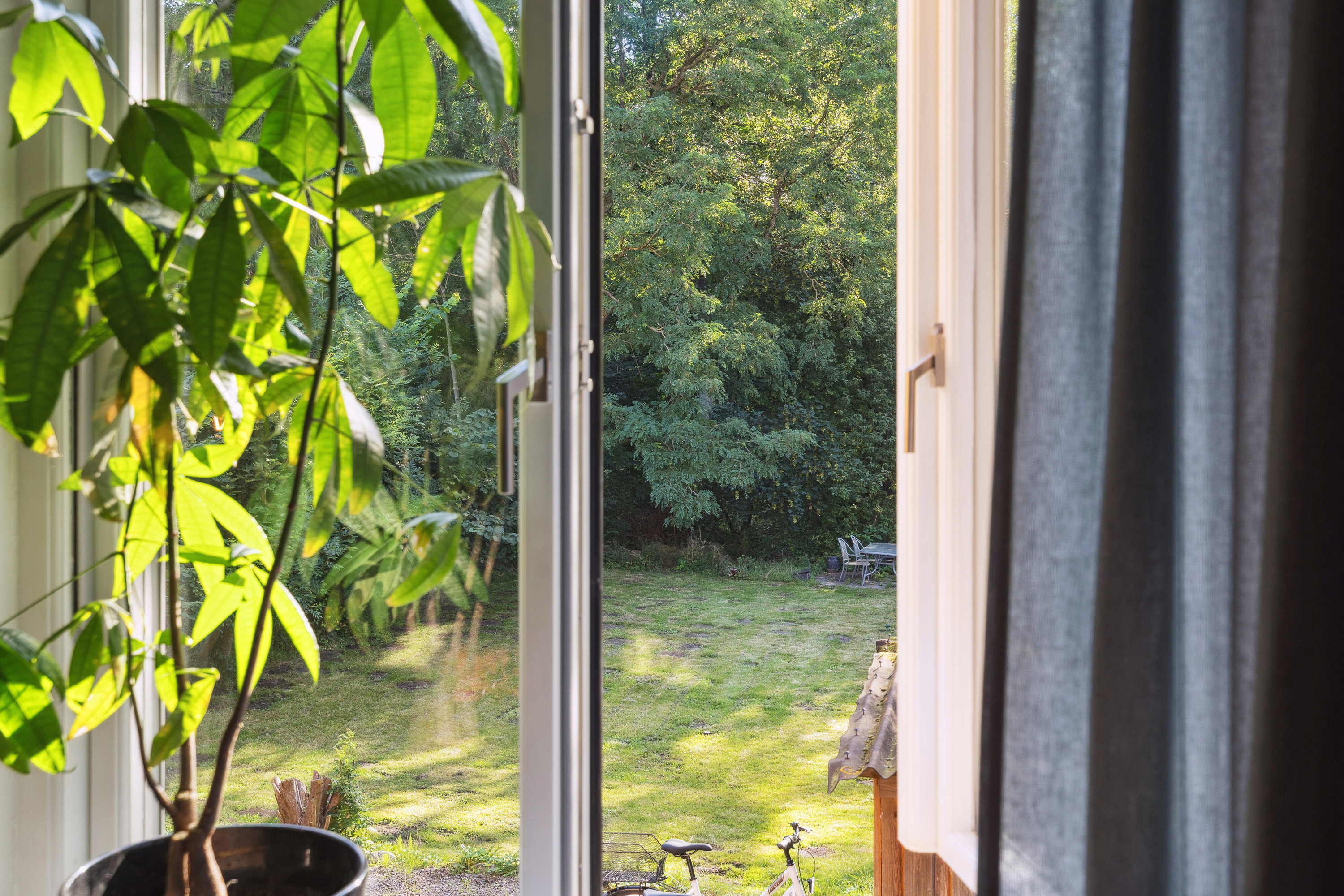 Fremhævet indendørs billede i fuldskærmstilstand. Billede af Åløkkehaven 62, st.. th., 5000 Odense C